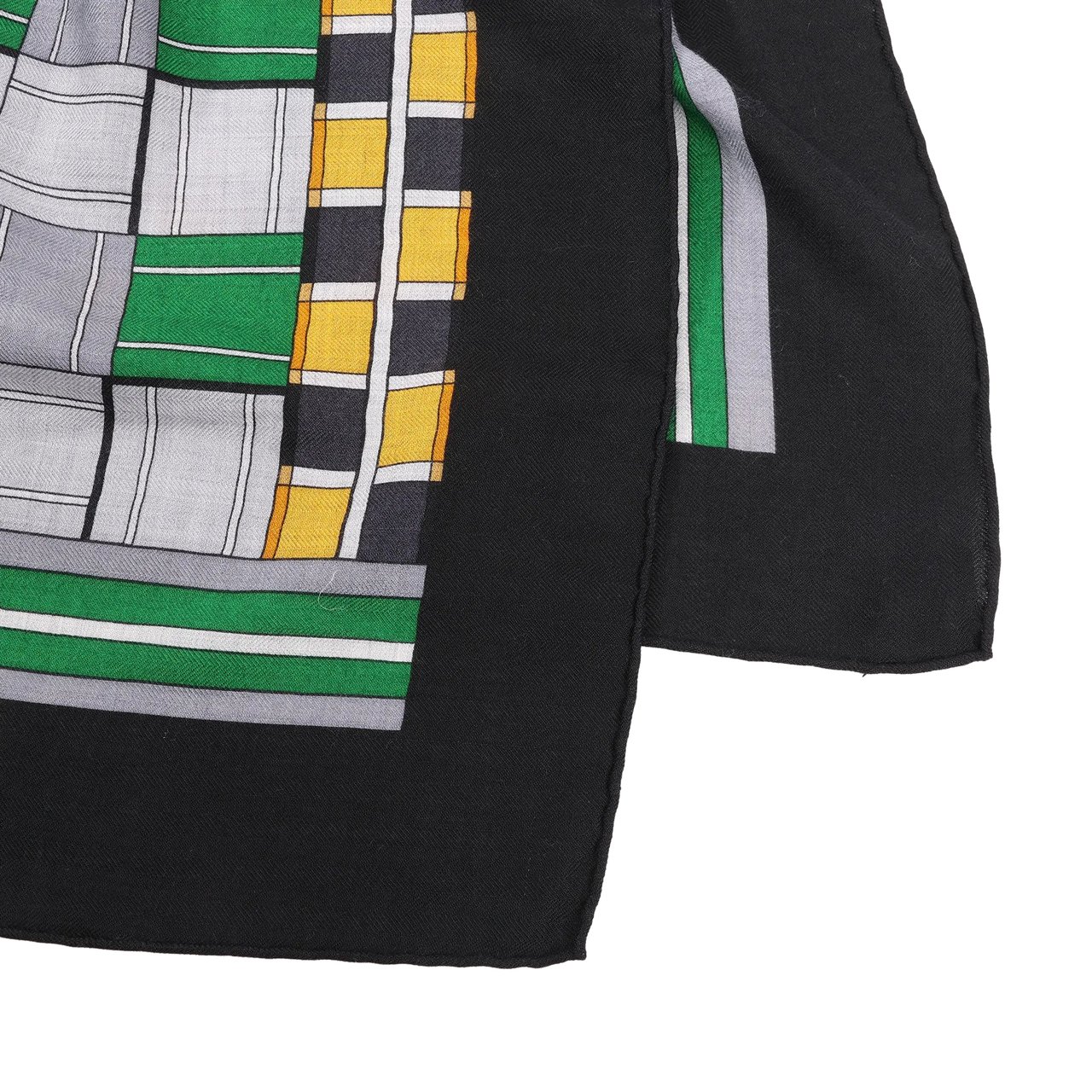 Hermès Hermès Carré Geant "Voltes et Pirouettes" Cashemere & Silk Scarf in Black Zwart