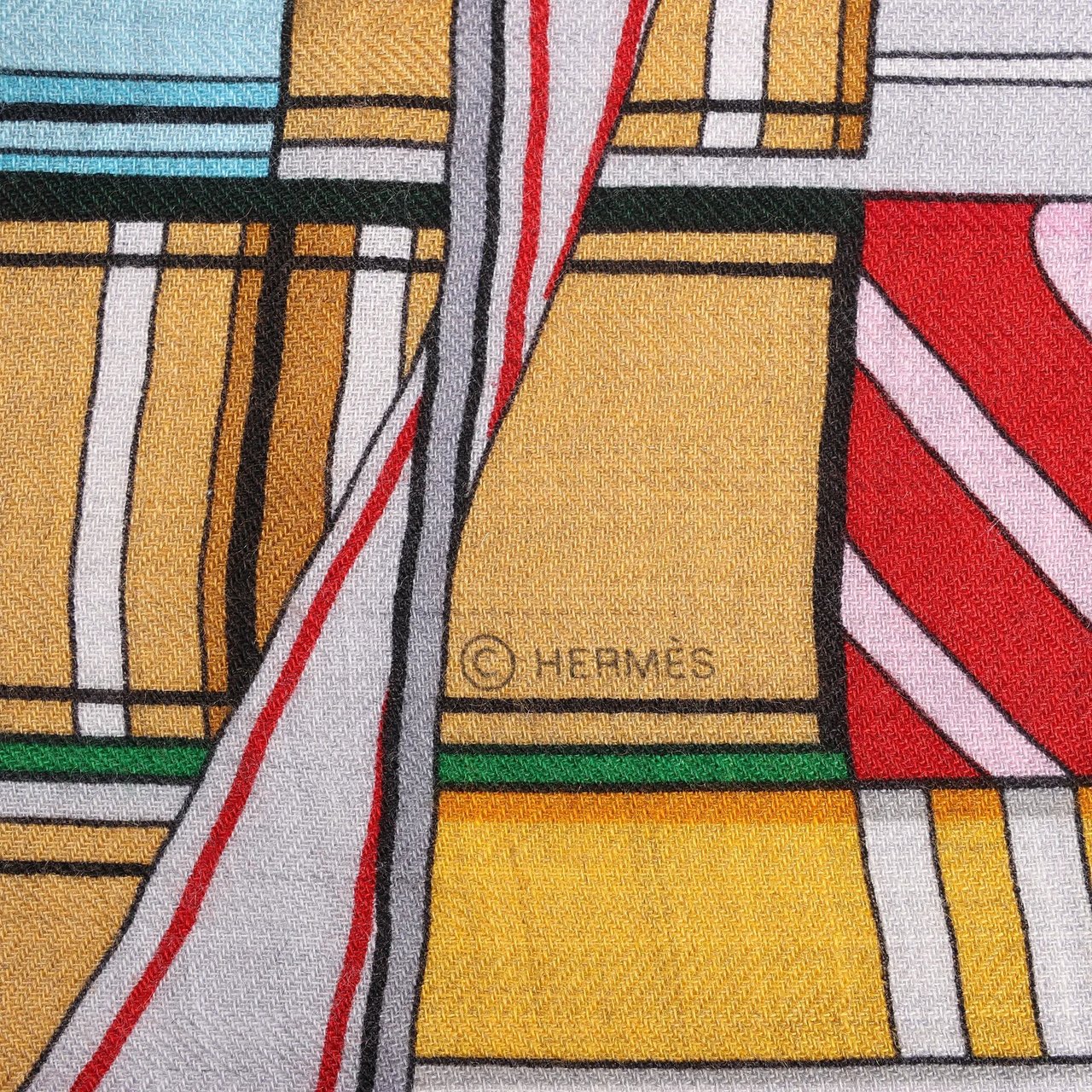 Hermès Hermès Carré Geant "Voltes et Pirouettes" Cashemere & Silk Scarf in Black Zwart