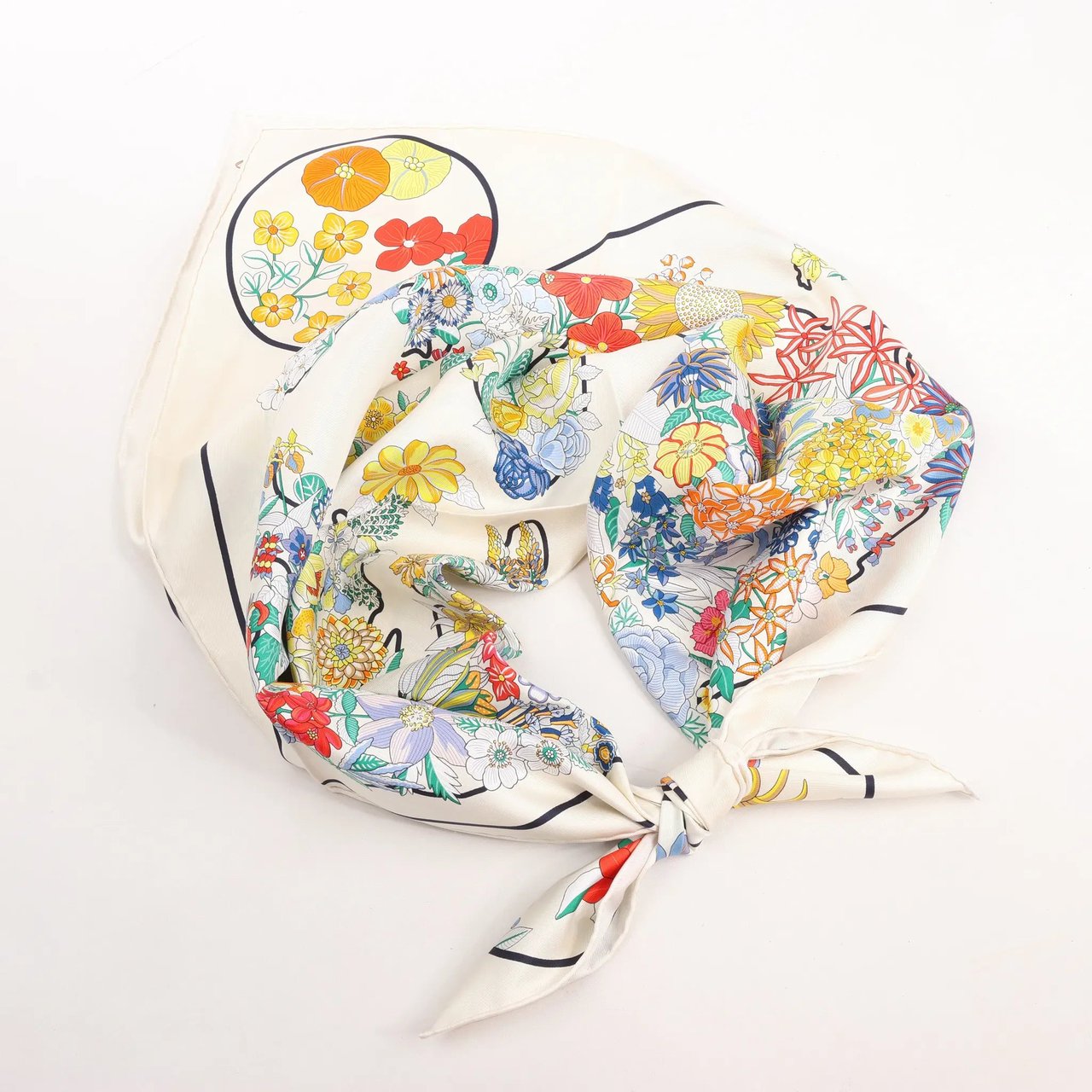 Hermès Hermès Carré 90 "PLANIFLEURS" Silk handkerchief in Ecru Divers