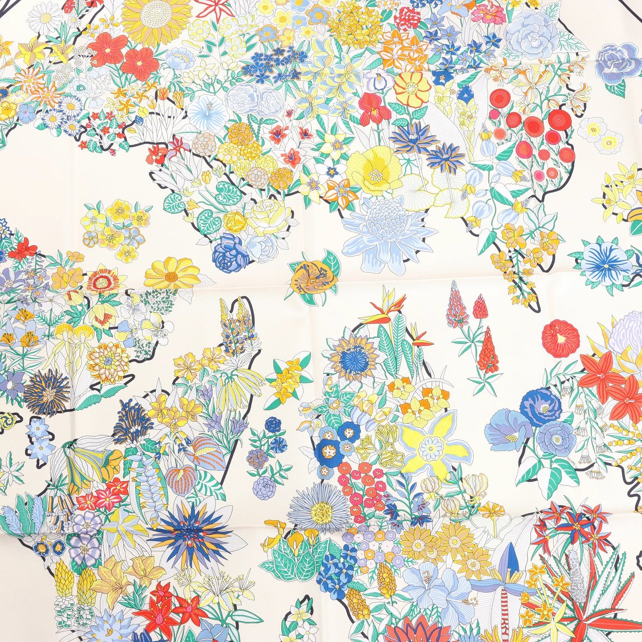 Hermès Hermès Carré 90 "PLANIFLEURS" Silk handkerchief in Ecru Divers