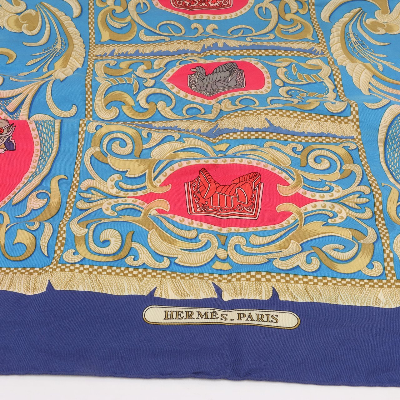 Hermès Hermès Carré 90 "LA PRESENTATION" Silk handkerchief in Navy Blue Divers