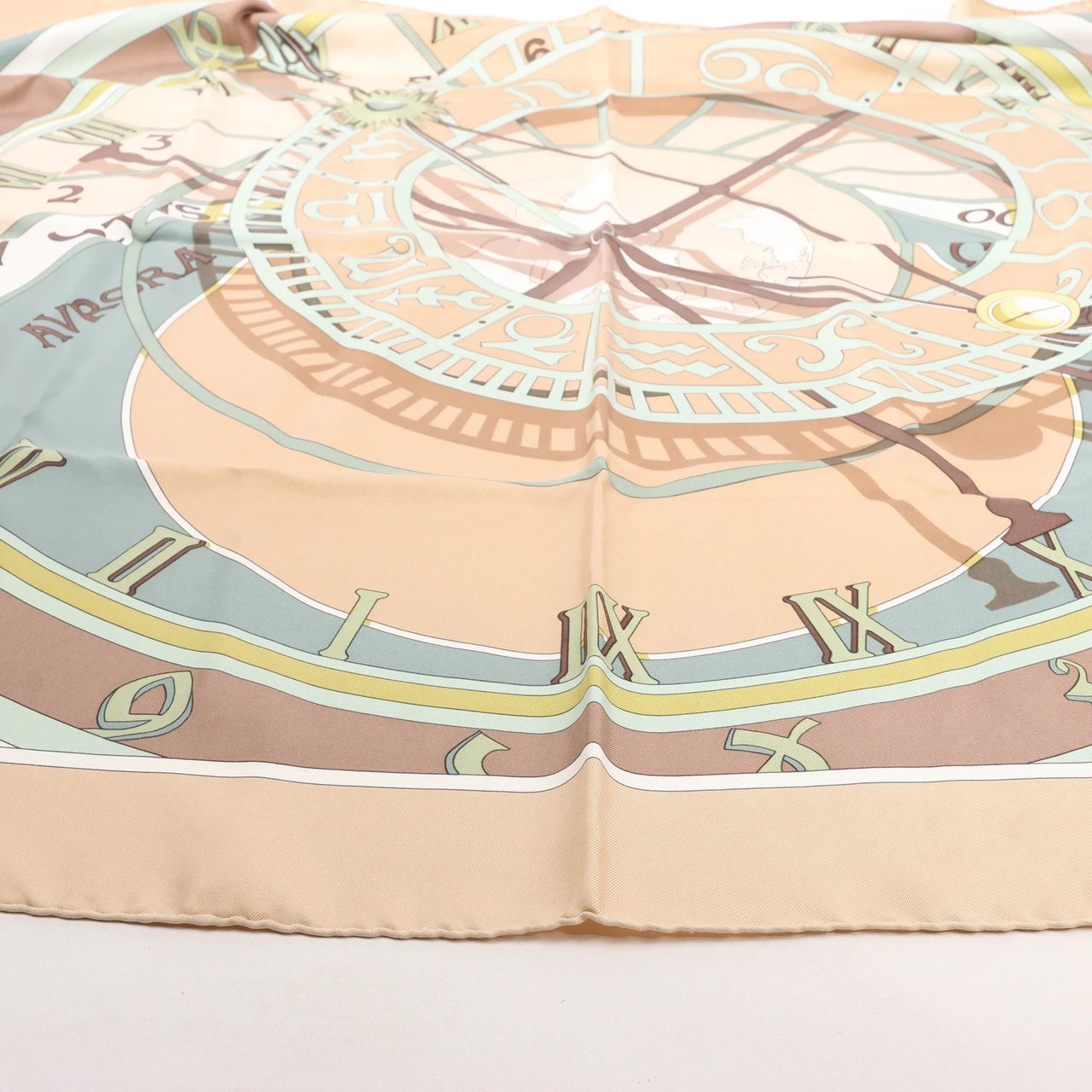 Hermès Hermès Carré 90 "MECANIQUE DU TEMPS" Silk handkerchief in Beige Beige