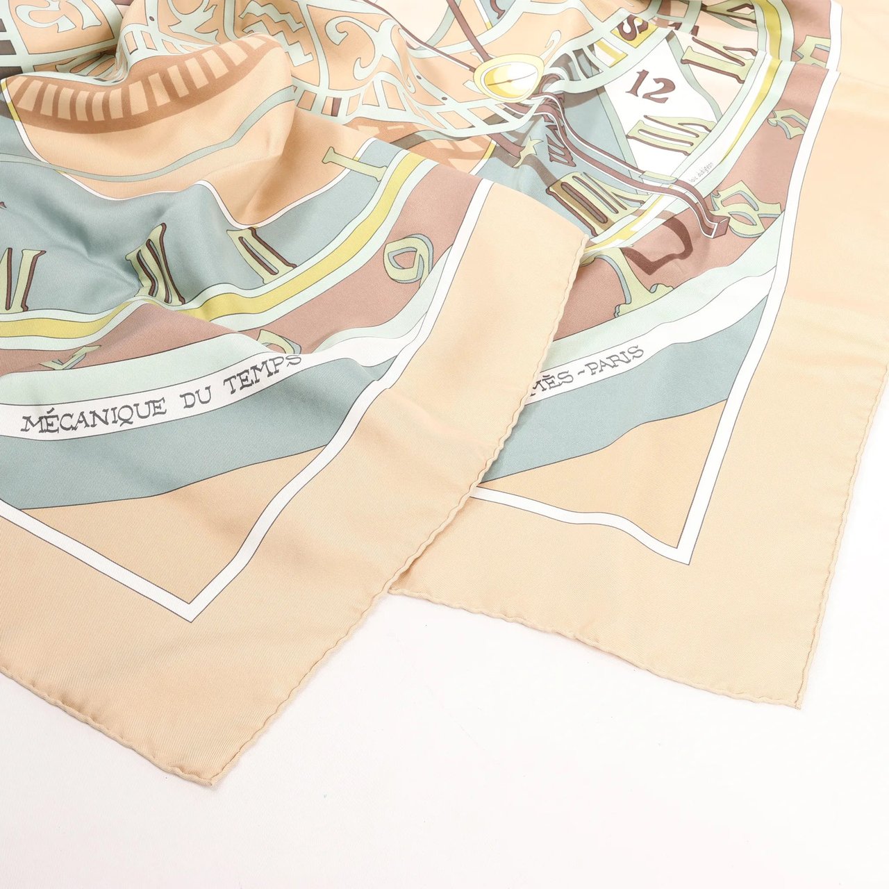 Hermès Hermès Carré 90 "MECANIQUE DU TEMPS" Silk handkerchief in Beige Beige