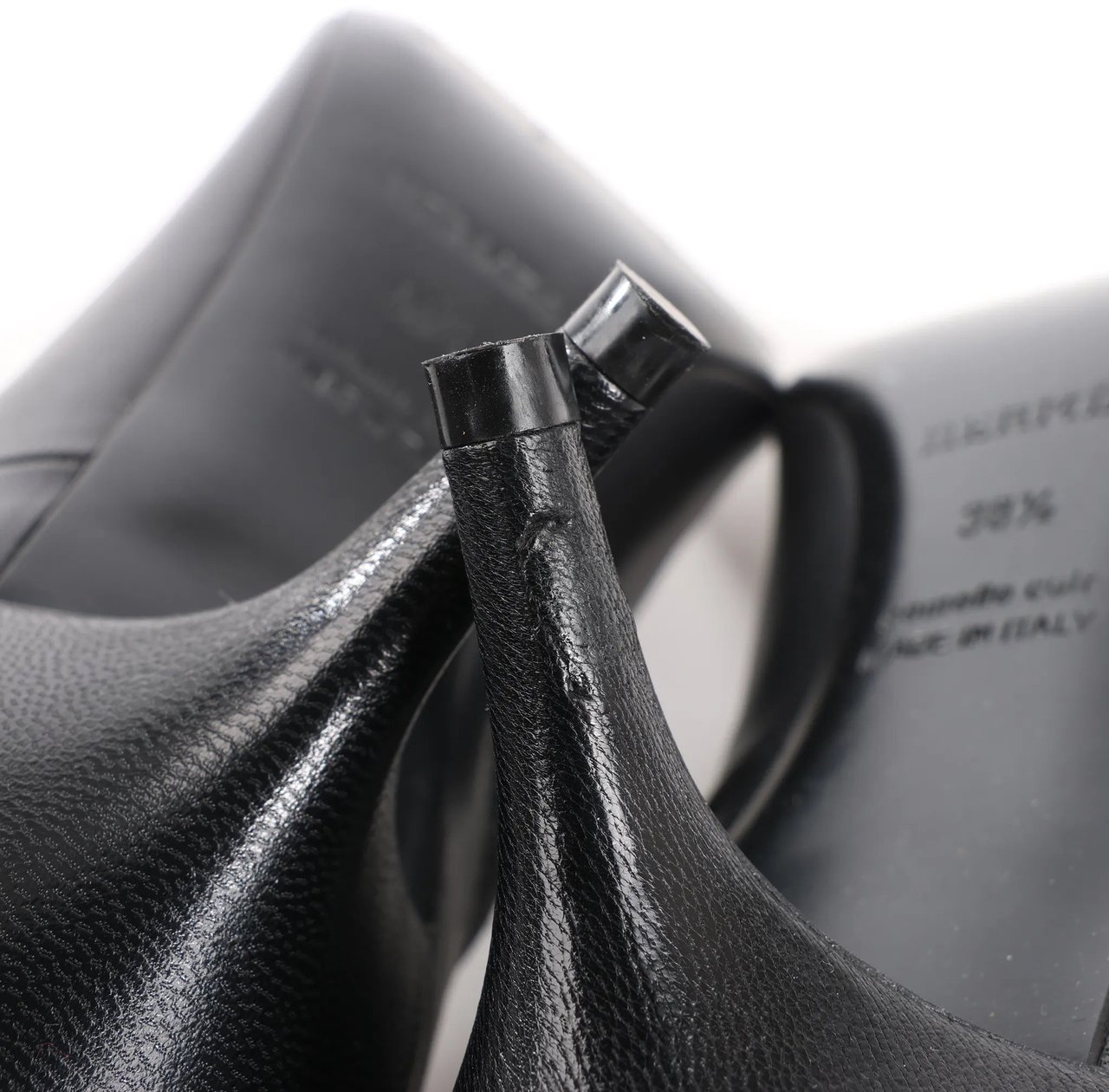 Hermès Hermes Leather Ankle Boots in Black, Size 38.5 EU Zwart