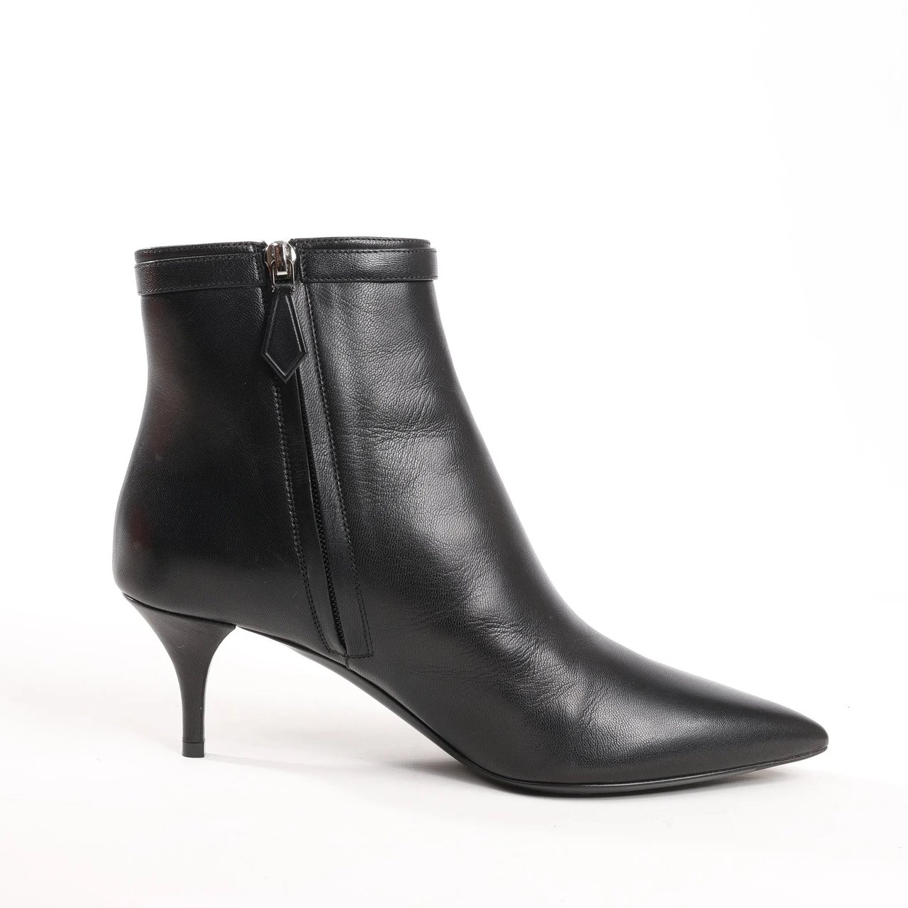 Hermès Hermes Leather Ankle Boots in Black, Size 38.5 EU Zwart