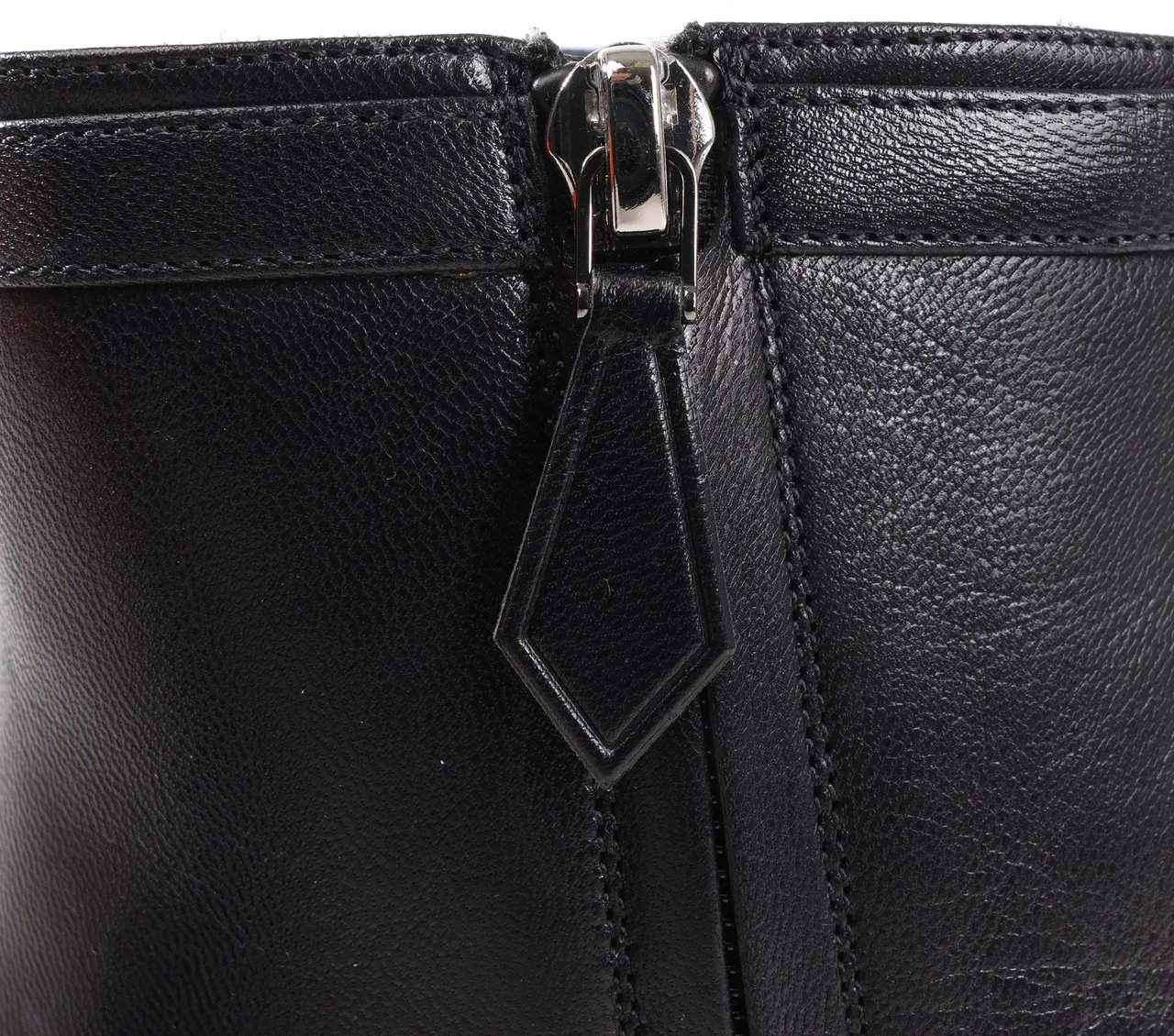 Hermès Hermes Leather Ankle Boots in Black, Size 38.5 EU Zwart