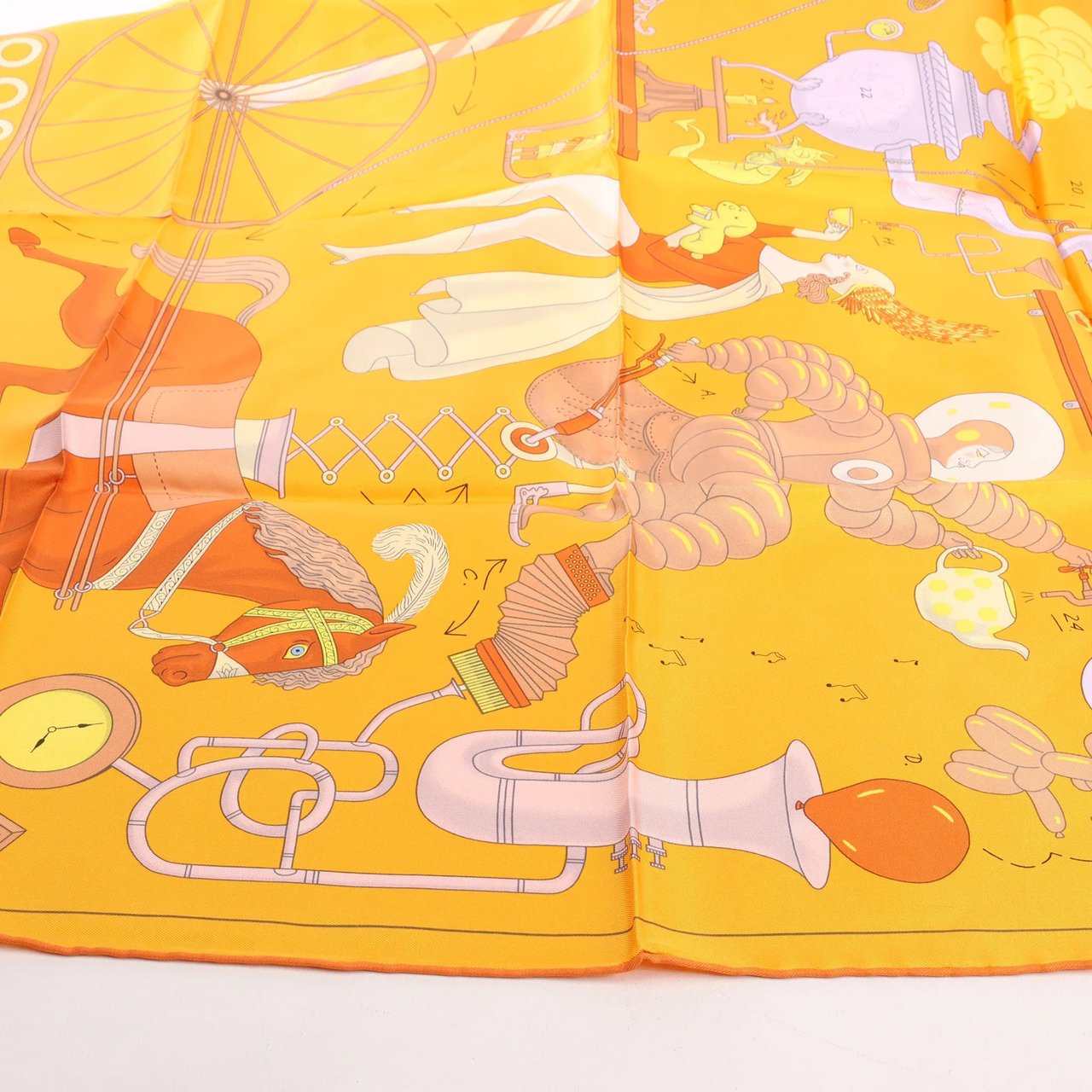 Hermès Hermès Carré 90 "Tea for Two" Silk handkerchief in Orange Divers