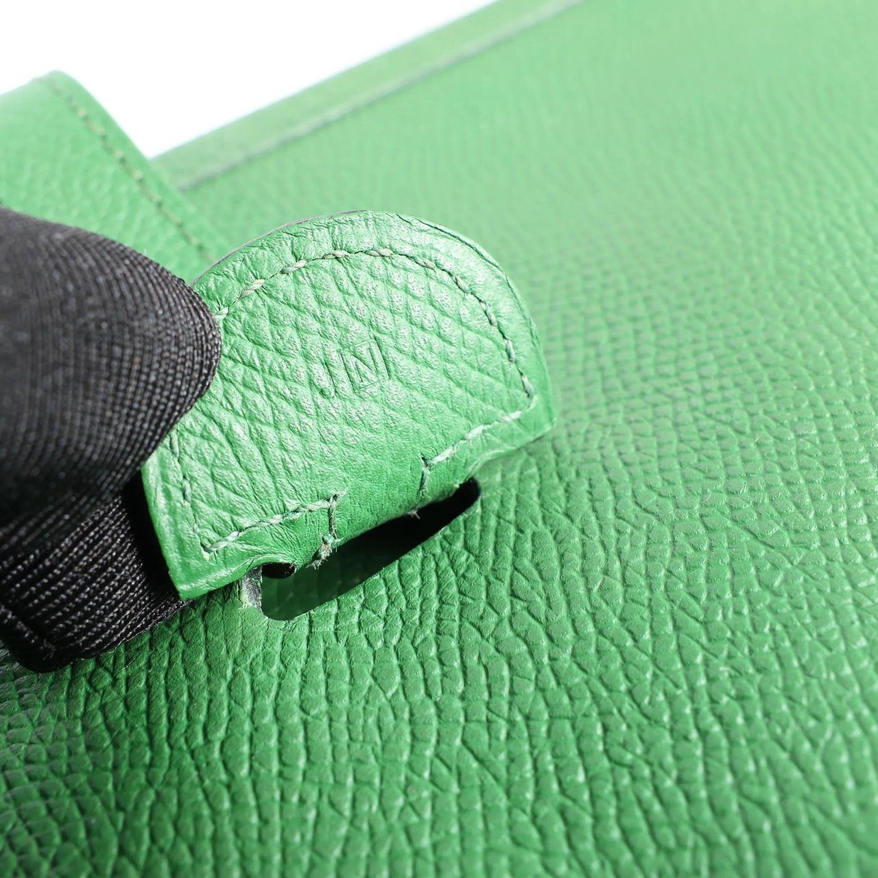 Hermès Hermes Evelyn 1 PM Epsom Leather Shoulder Bag in Green, □N Divers