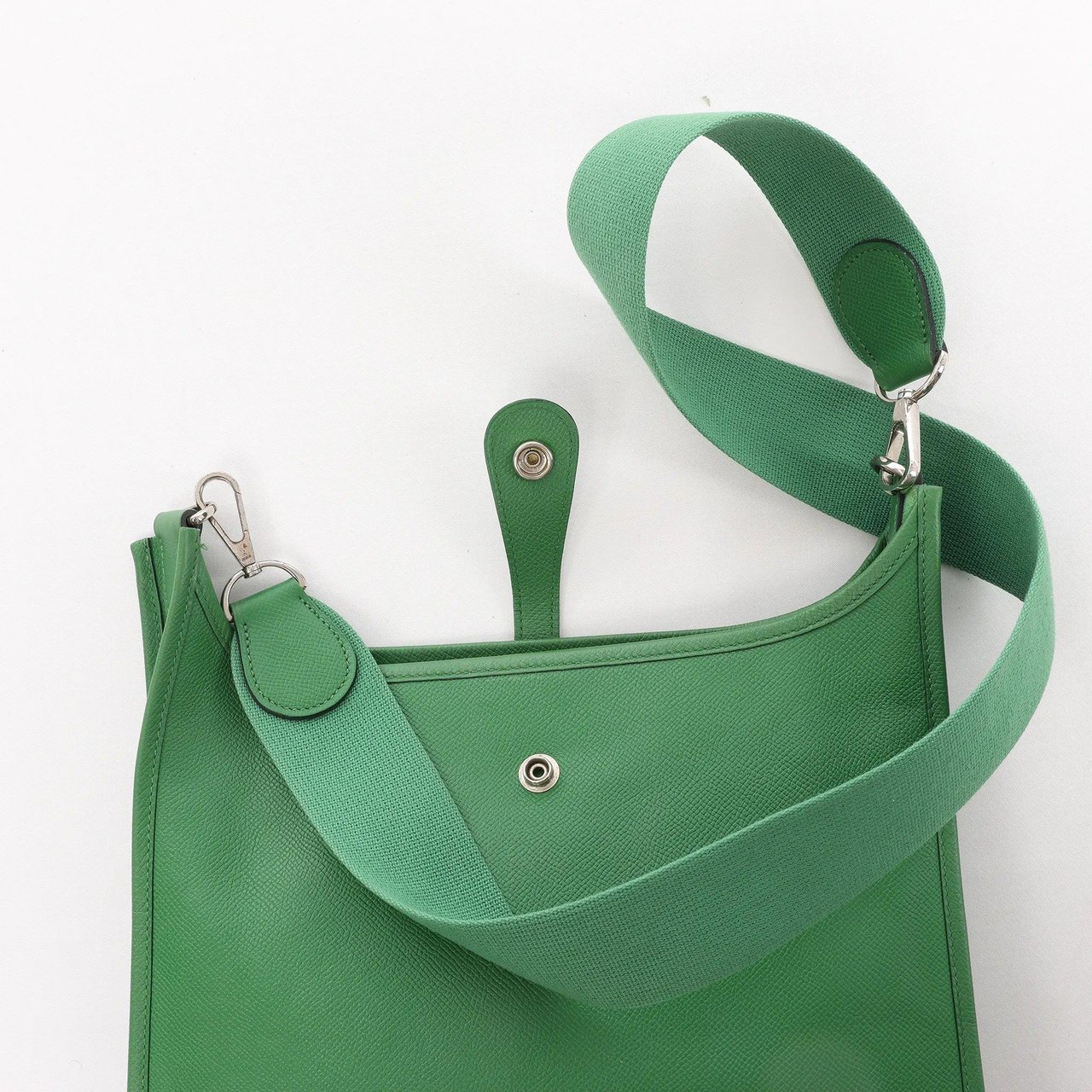 Hermès Hermes Evelyn 1 PM Epsom Leather Shoulder Bag in Green, □N Divers
