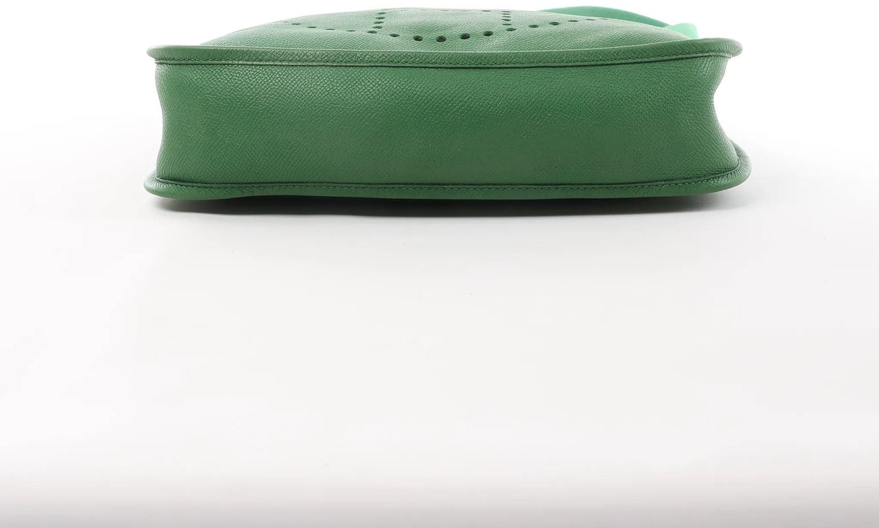 Hermès Hermes Evelyn 1 PM Epsom Leather Shoulder Bag in Green, □N Divers