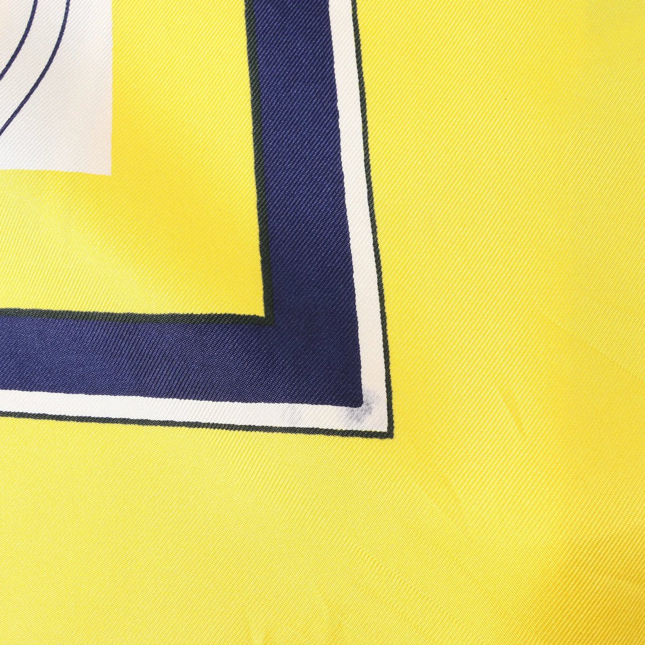 Hermès Hermès Carré 90 "ATTELAGE EN ARBALETE" Silk handkerchief in Yellow Divers