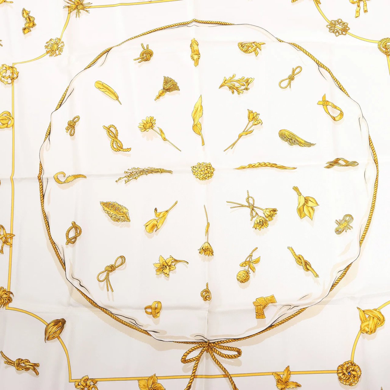 Hermès Hermès Carré 90 "Clips" Silk handkerchief in Yellow Divers