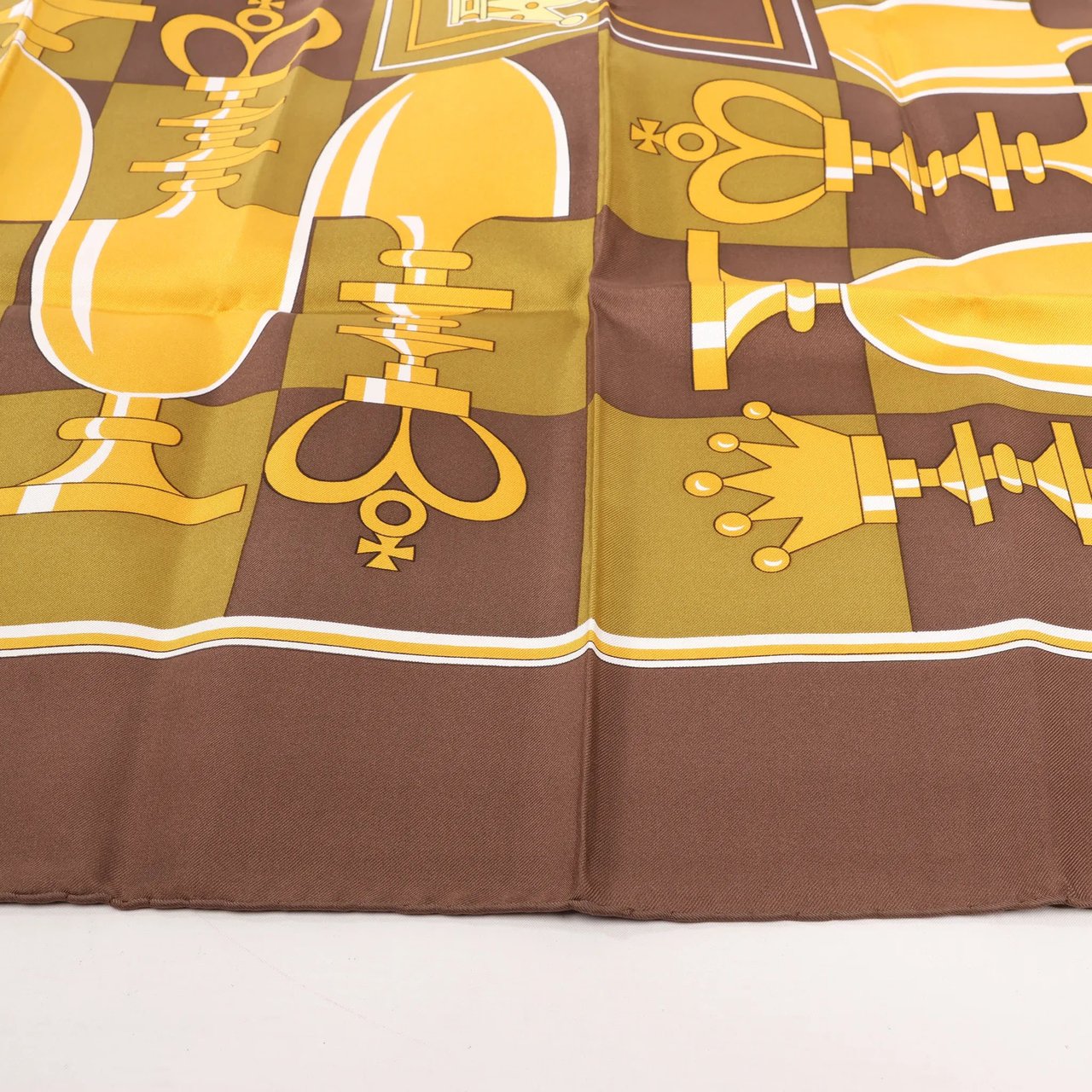 Hermès Hermès Carré 90 "ÉCHIQUIER" Silk handkerchief in Brown Divers