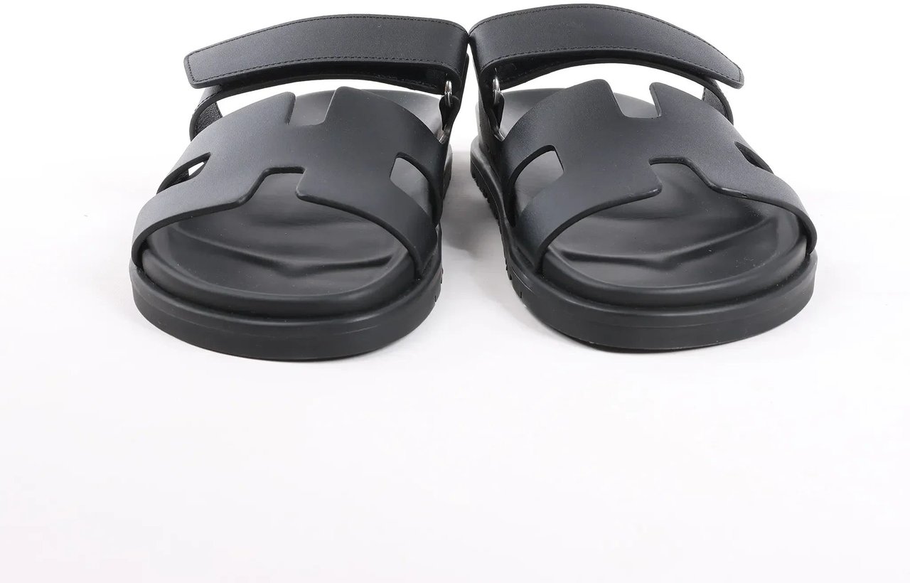 Hermès HERMES Cypre Leather Sandals in Black, Size 38.5 EU Zwart