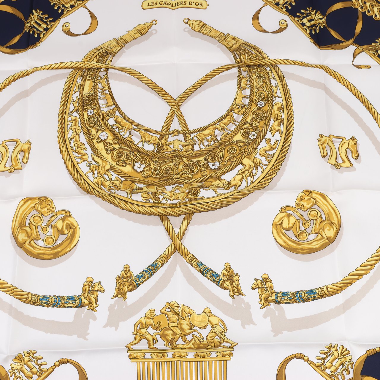 Hermès Hermès Carré 90 "LES CAVALIERS D'OR" Silk handkerchief in Navy Blue Divers