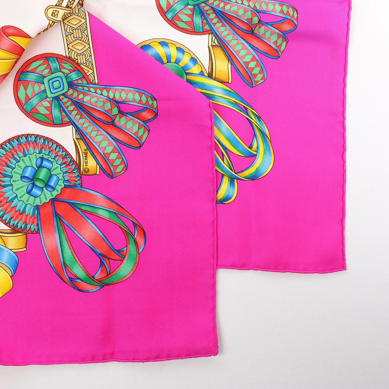 Hermès Hermès Carré 90 "LES RUBANS DU CHEVAL" Silk handkerchief in Pink Divers