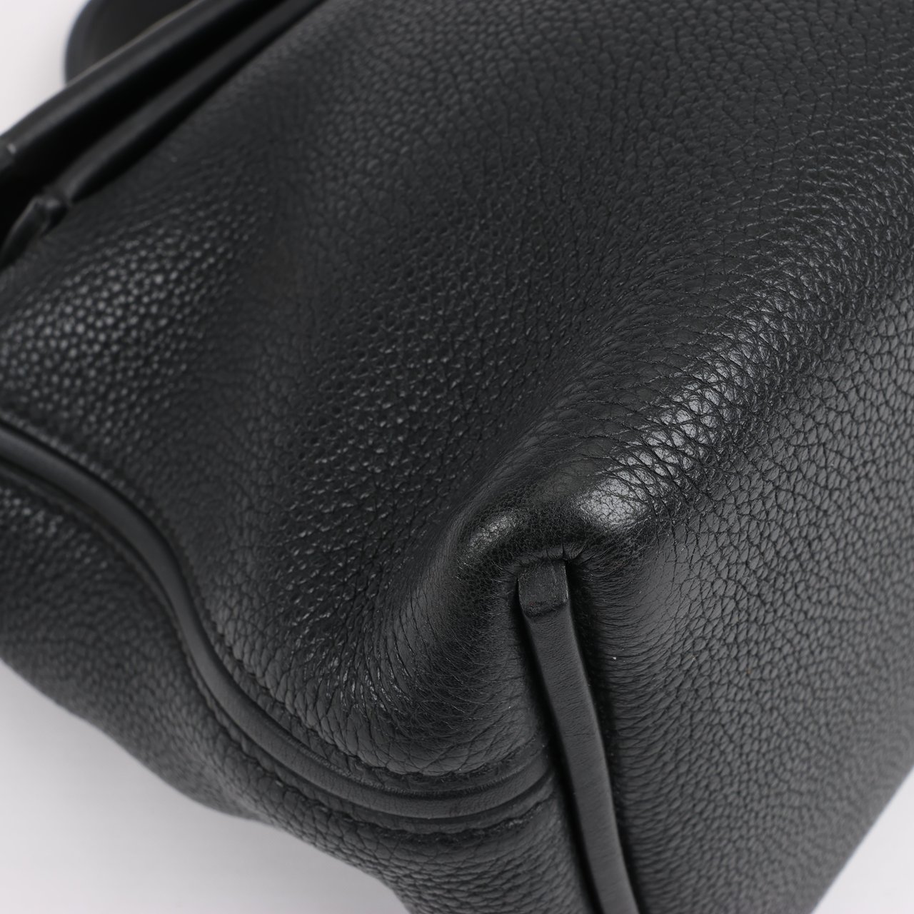 Hermès HERMES 24/24 29 Togo Leather Handbag in Black and Gold Metal Fittings D: 2019 Zwart