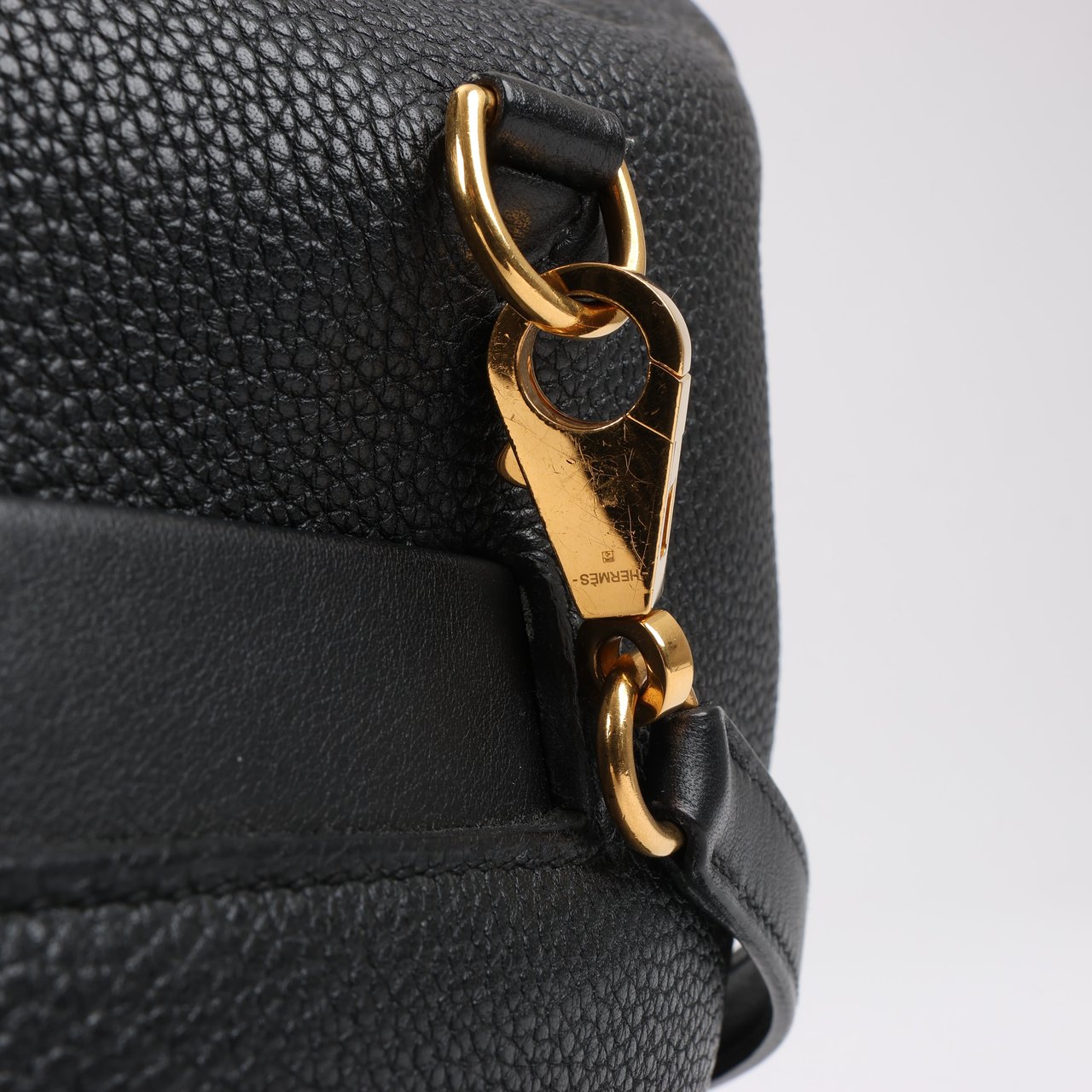 Hermès HERMES 24/24 29 Togo Leather Handbag in Black and Gold Metal Fittings D: 2019 Zwart