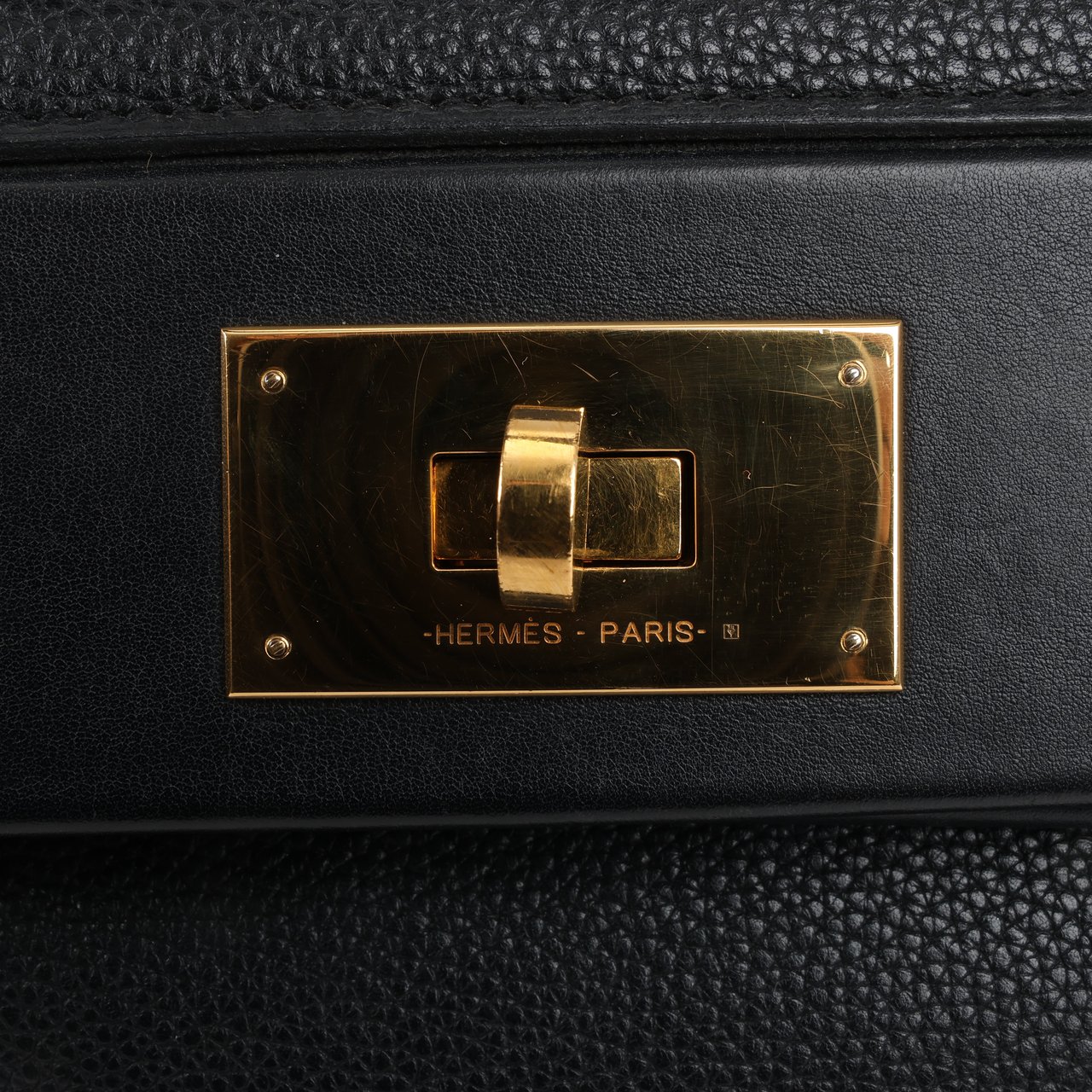 Hermès HERMES 24/24 29 Togo Leather Handbag in Black and Gold Metal Fittings D: 2019 Zwart