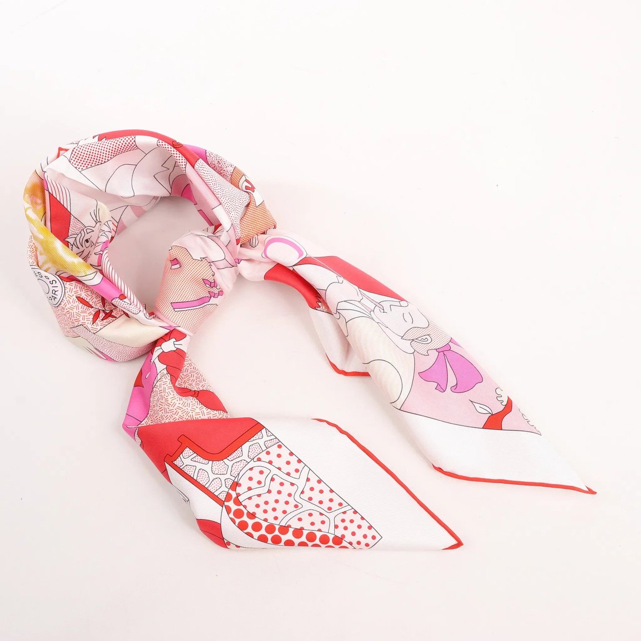 Hermès Carré 90 "CA DECOIFFE" Silk handkerchief in Pink Divers