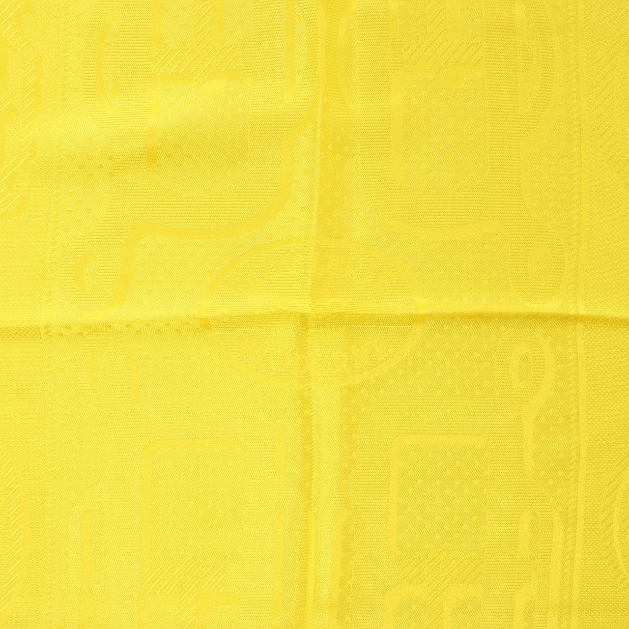 Hermès Carré 90 "BOVCLERIE MODERNE" Silk handkerchief in Yellow Geel