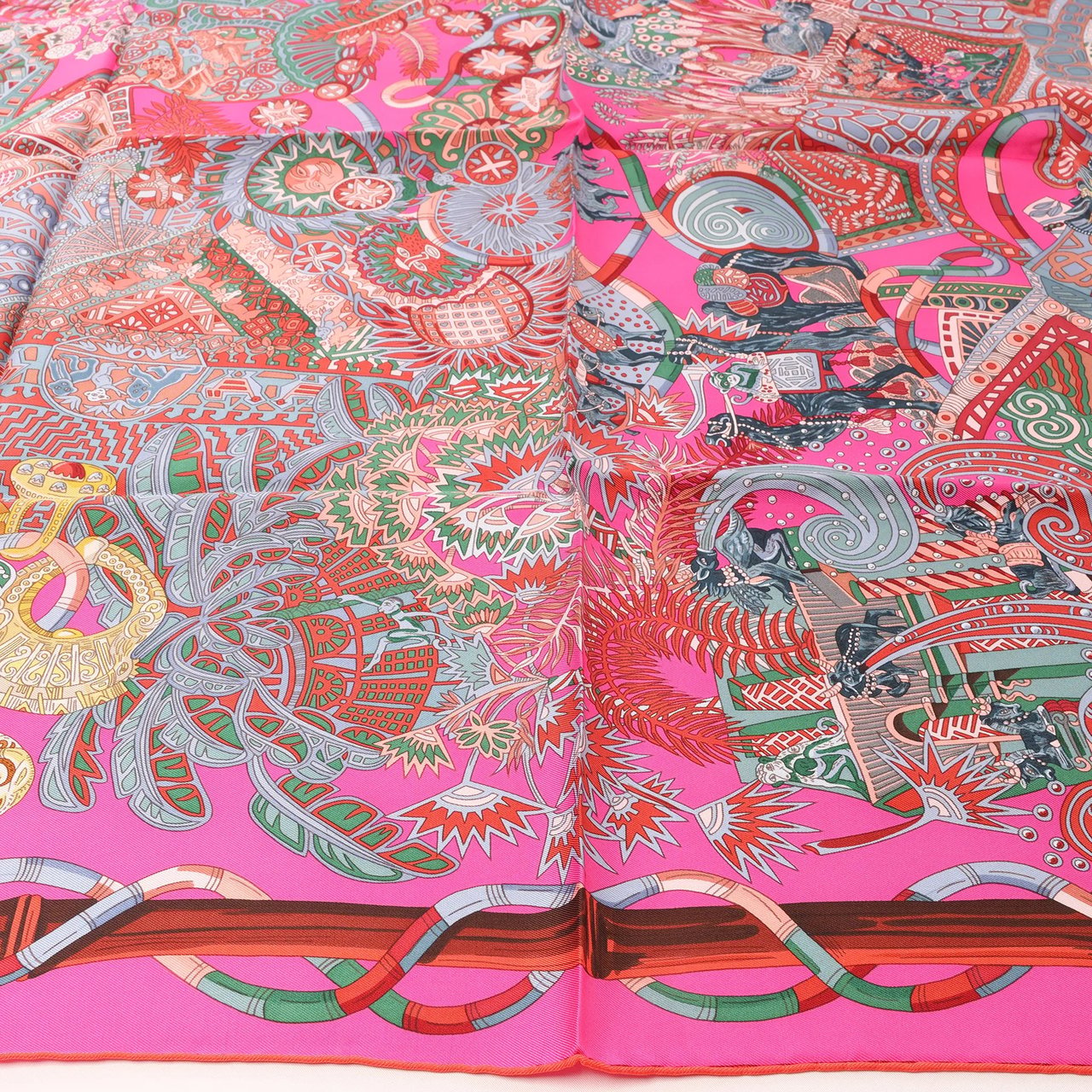 Hermès Hermès Carré 90 " AU FIL DU CARRE" Silk handkerchief in Pink Roze