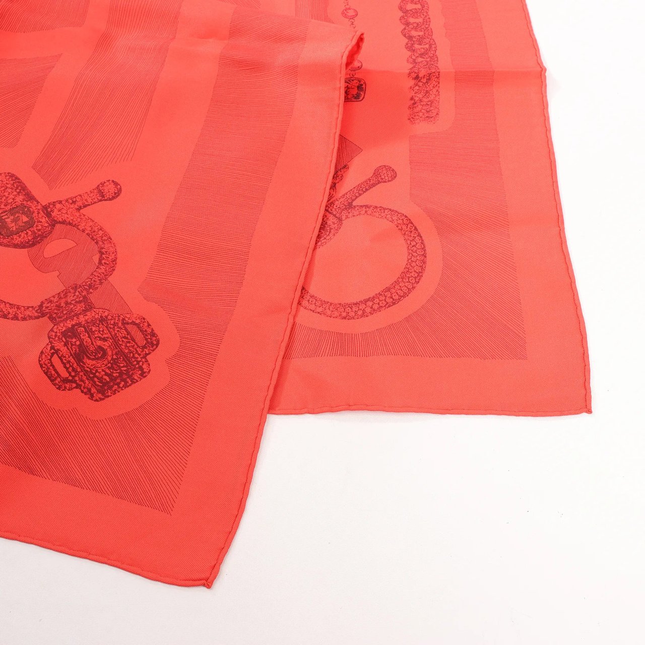 Hermès Carré 90 "ETVDE POVR VNE PARVRE DE GALA" Silk handkerchief in Red Rood
