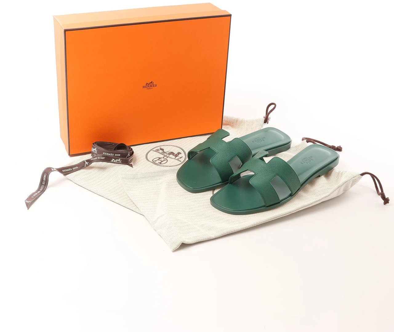 Hermès HERMES Oran Epsom Leather Sandals in Vert Cactus Green, Size 39 EU Groen