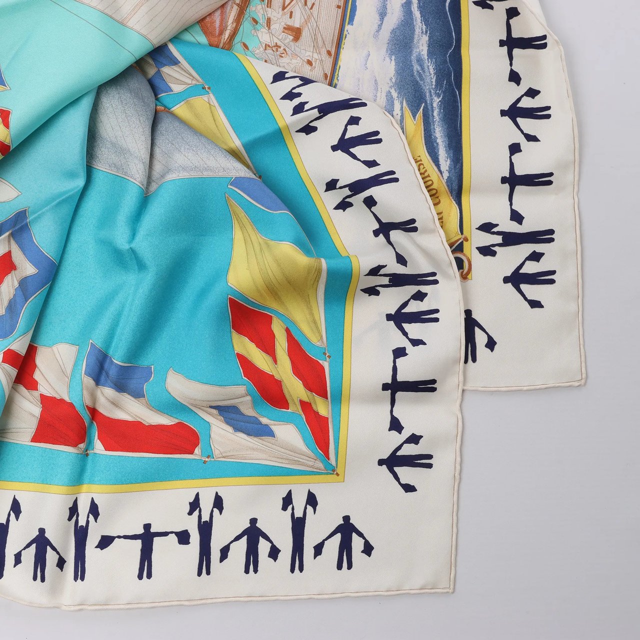 Hermès Hermès Carré 90 "En Course" Silk handkerchief in Blue Divers