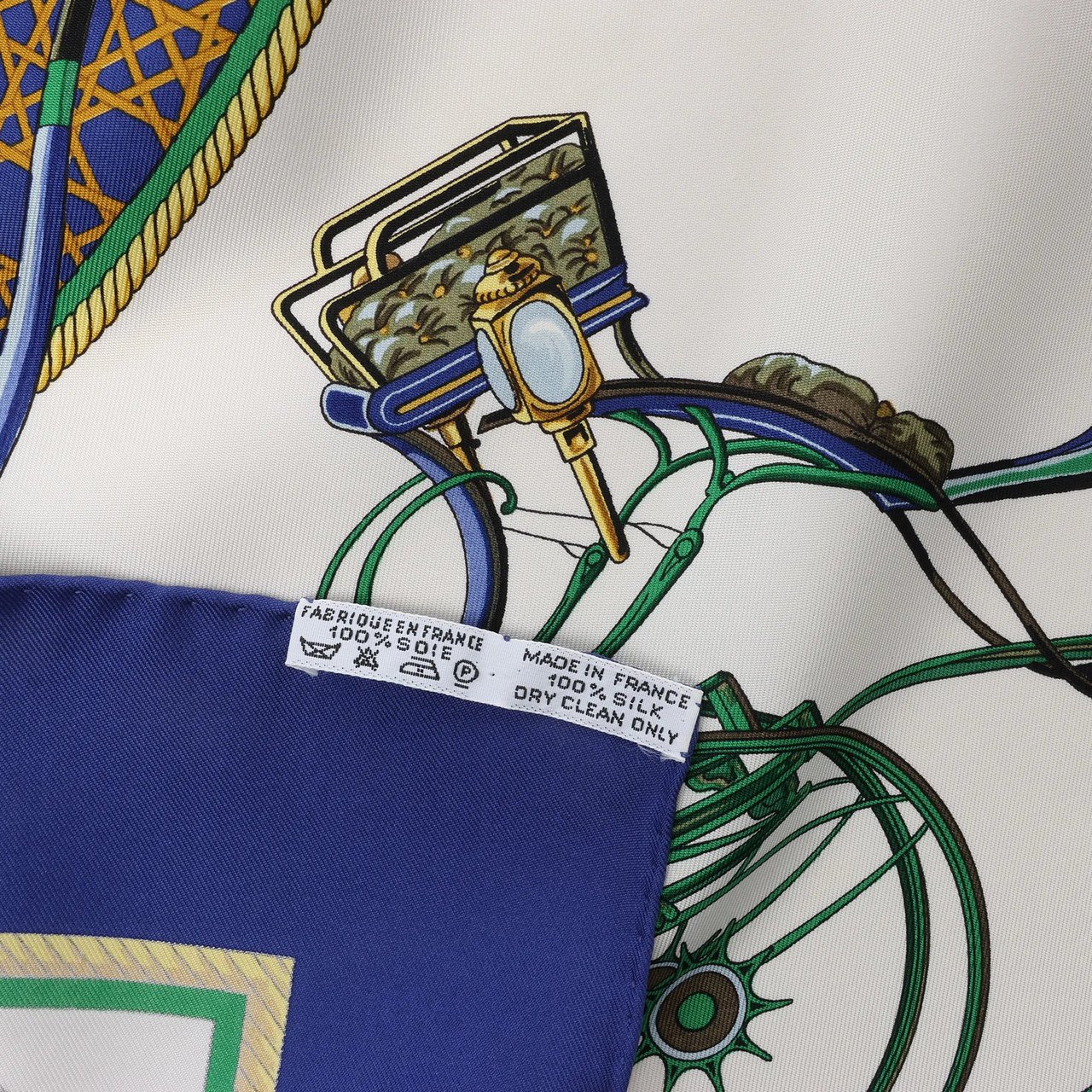 Hermès Hermès Carré 90 "LES VOITURES A TRANSFORMATION" Silk handkerchief in Blue Blauw