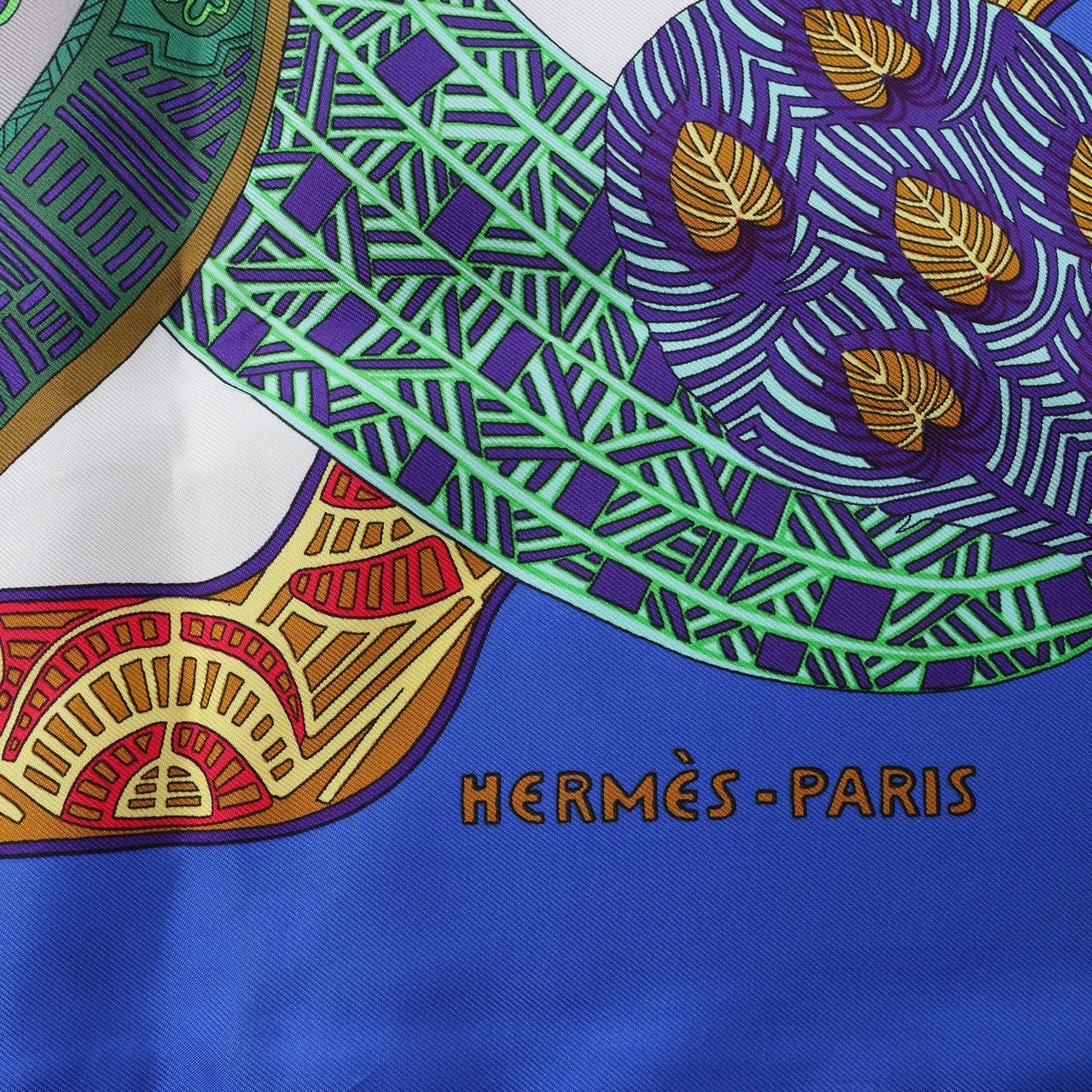Hermès Hermès Carré 90 "Art des Steppes" Silk handkerchief in Blue Blauw