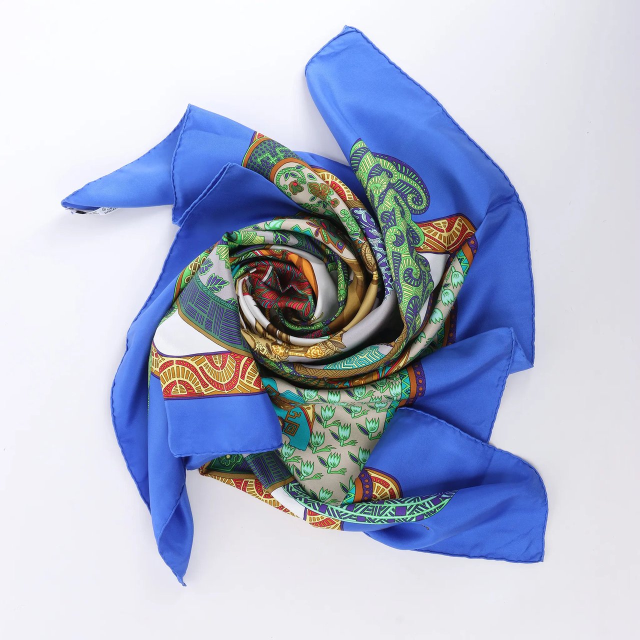 Hermès Hermès Carré 90 "Art des Steppes" Silk handkerchief in Blue Blauw