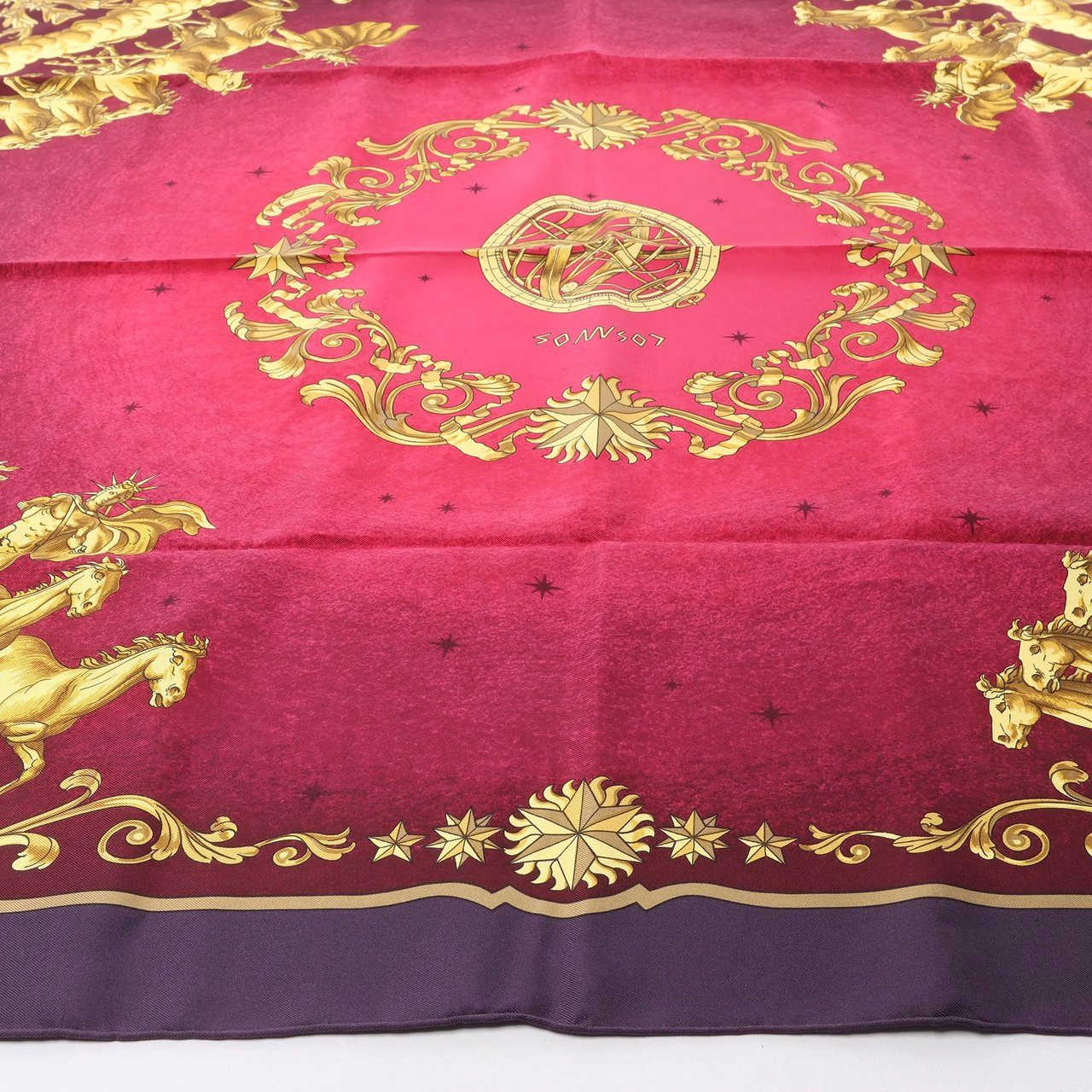 Hermès Hermès Carré 90 "COSMOS" Silk handkerchief in Purple Divers