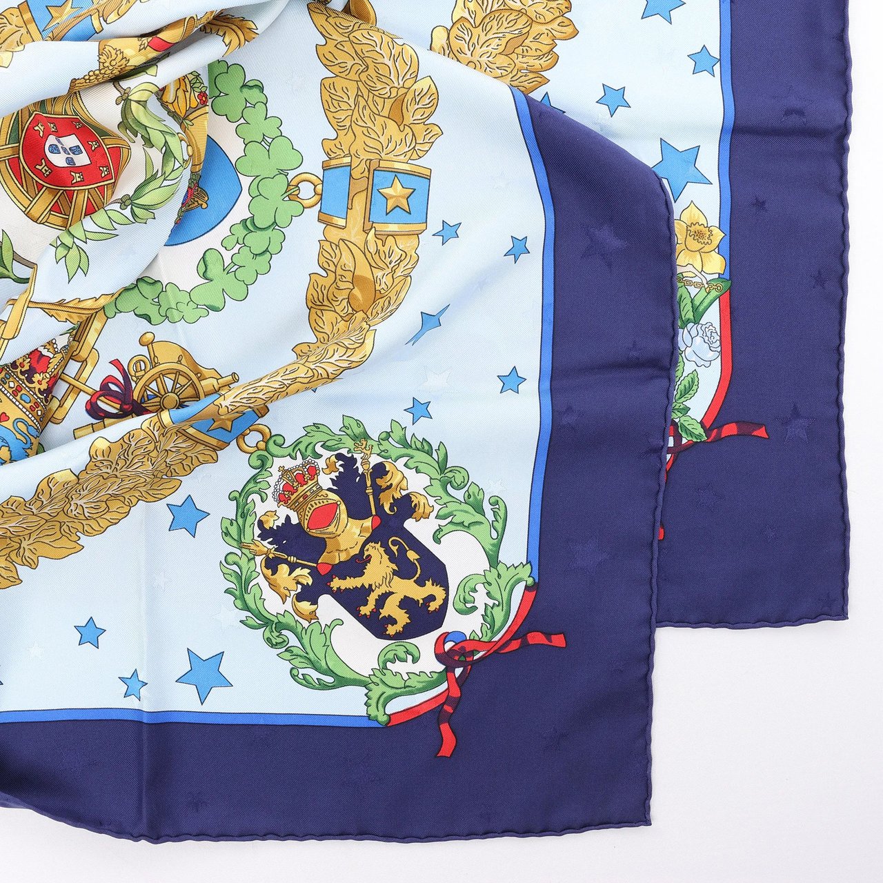 Hermès Hermès Carré 90 "Emblemes de L'Europe" Silk handkerchief in Navy Blue Navy