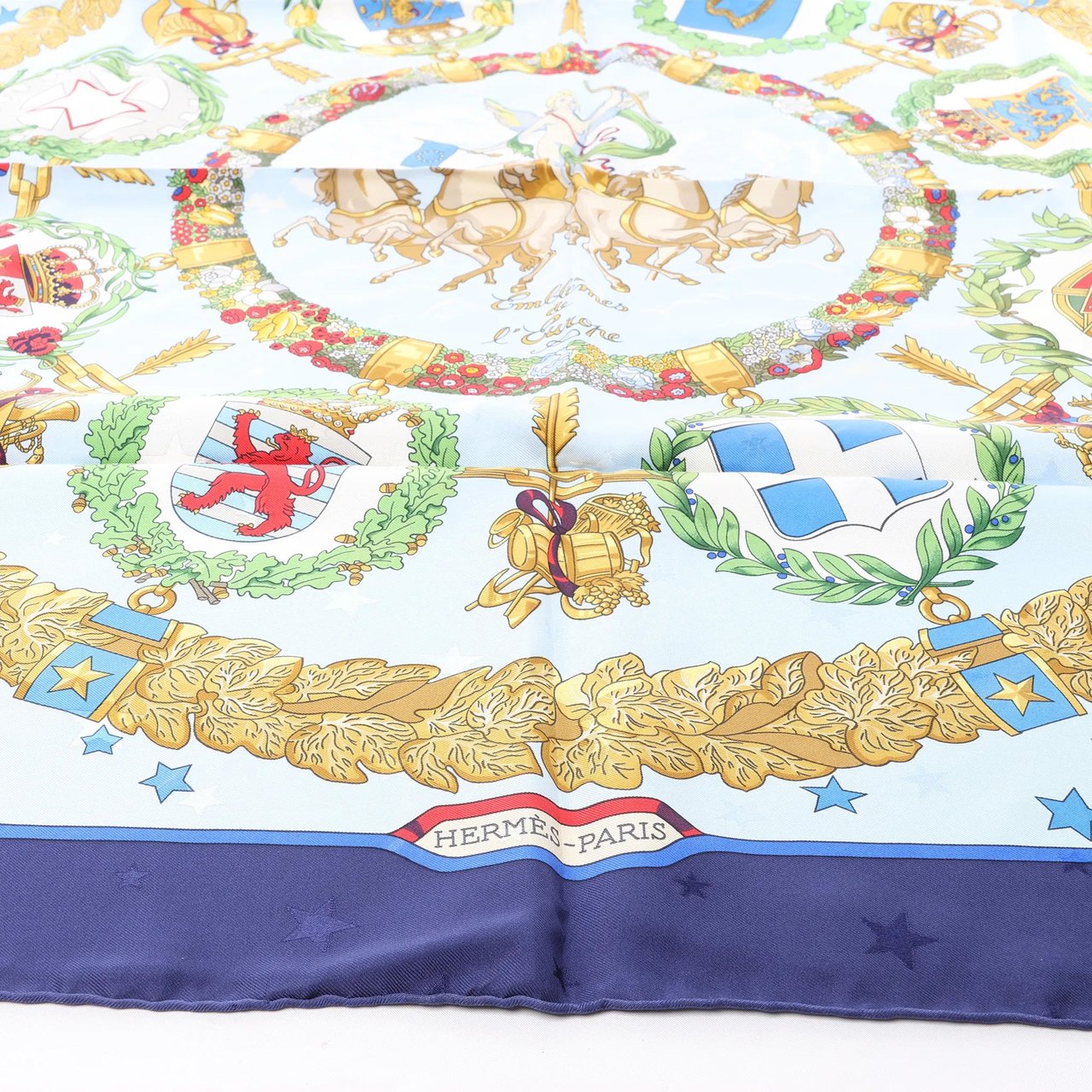 Hermès Hermès Carré 90 "Emblemes de L'Europe" Silk handkerchief in Navy Blue Navy