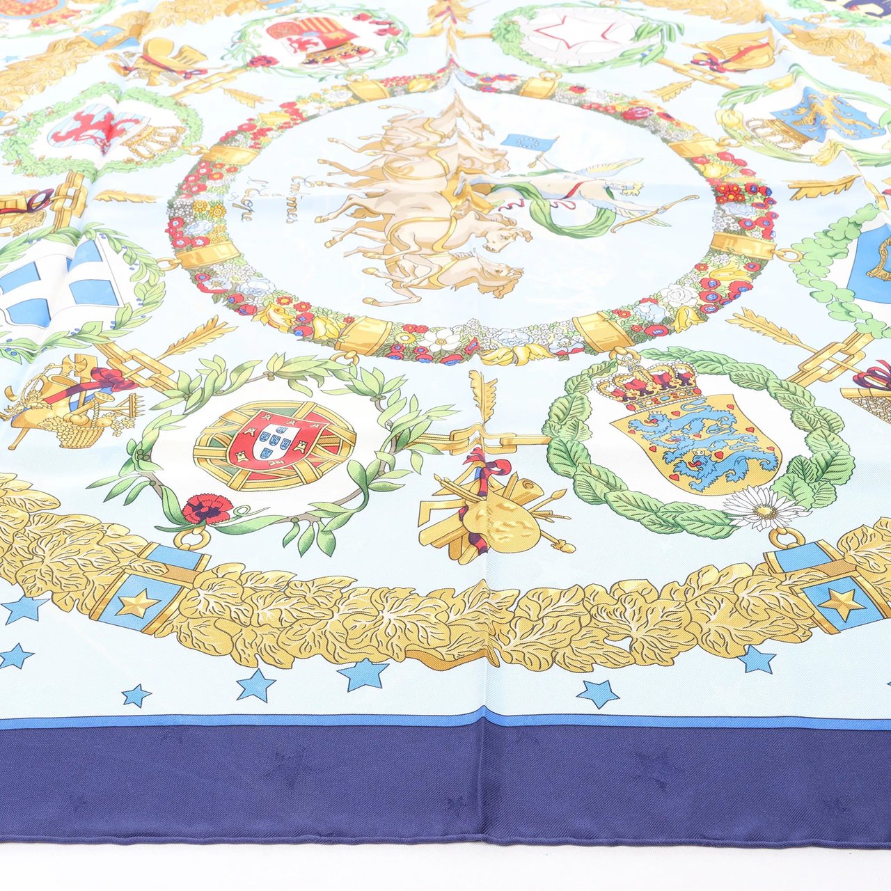 Hermès Hermès Carré 90 "Emblemes de L'Europe" Silk handkerchief in Navy Blue Navy