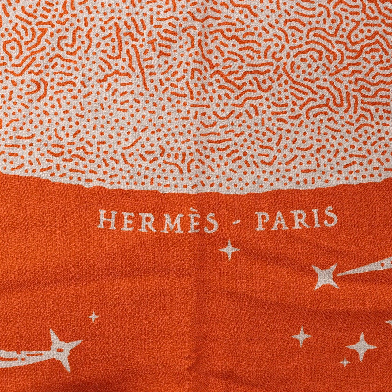Hermès Hermès Carré 140 "CLAIR DE LUNE" Cashmere x Silk handkerchief in Orange Oranje