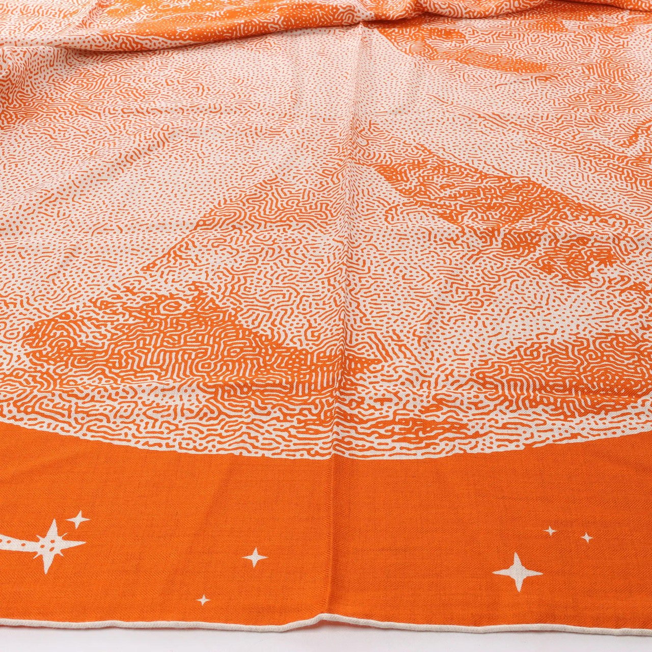 Hermès Hermès Carré 140 "CLAIR DE LUNE" Cashmere x Silk handkerchief in Orange Oranje