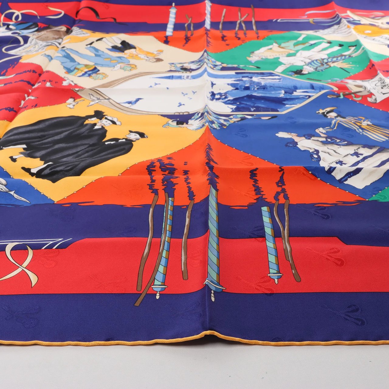 Hermès Hermès Carré 90 "LE CARNAVAL DE VENISE" Silk handkerchief in Navy Blue x Red Divers