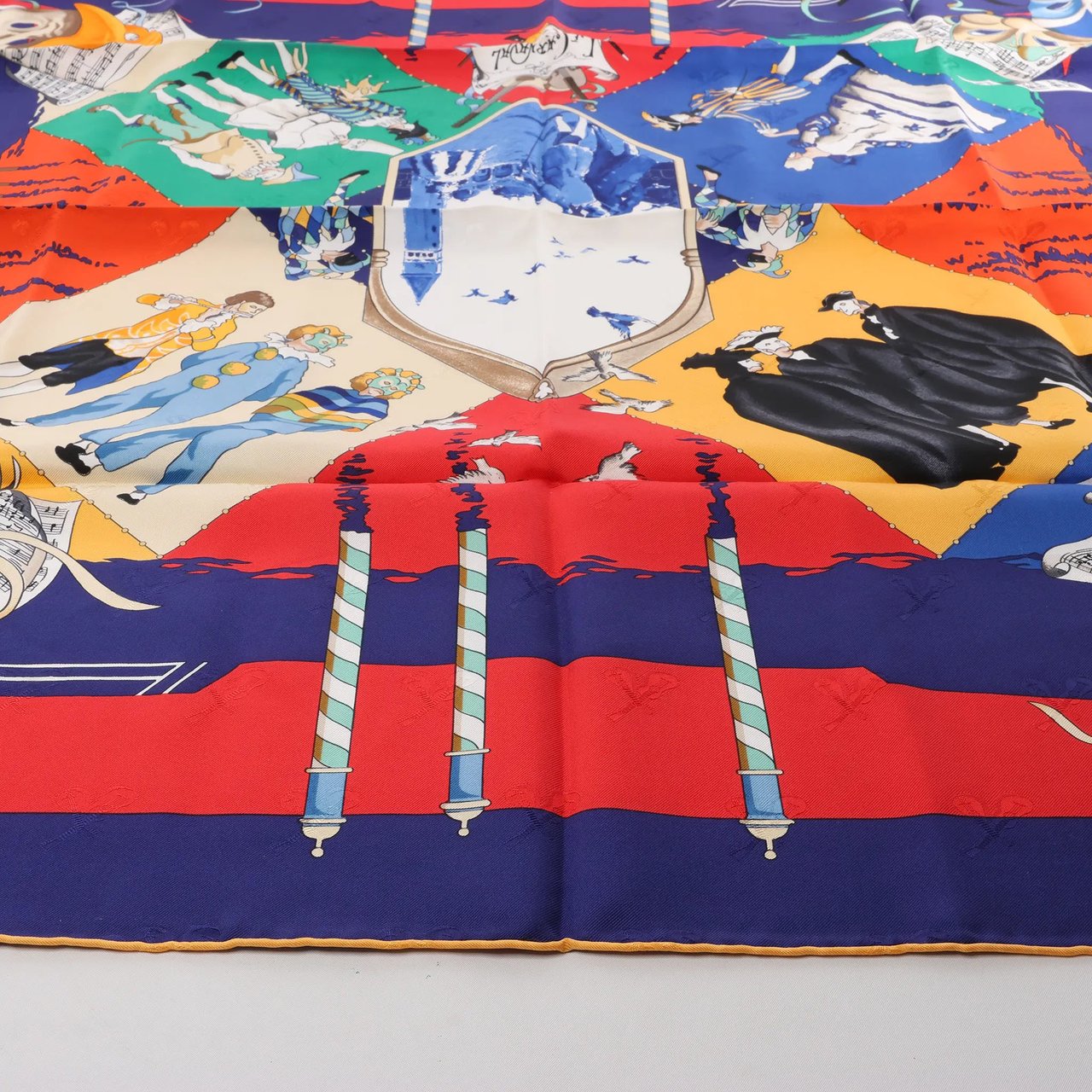 Hermès Hermès Carré 90 "LE CARNAVAL DE VENISE" Silk handkerchief in Navy Blue x Red Divers