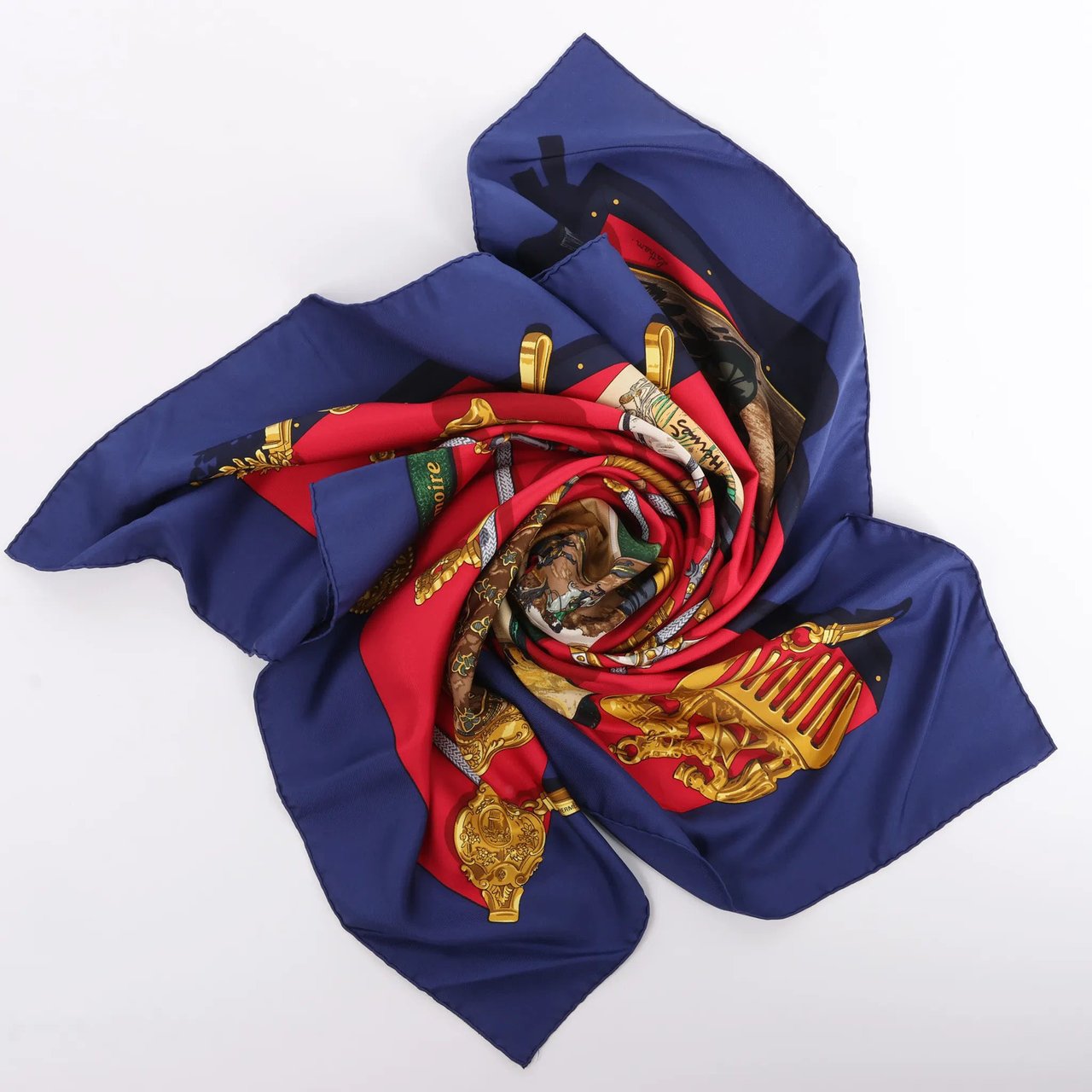 Hermès Hermès Carré 90 "Memoire d'Hermes" Silk handkerchief in Navy Blue x Red Divers