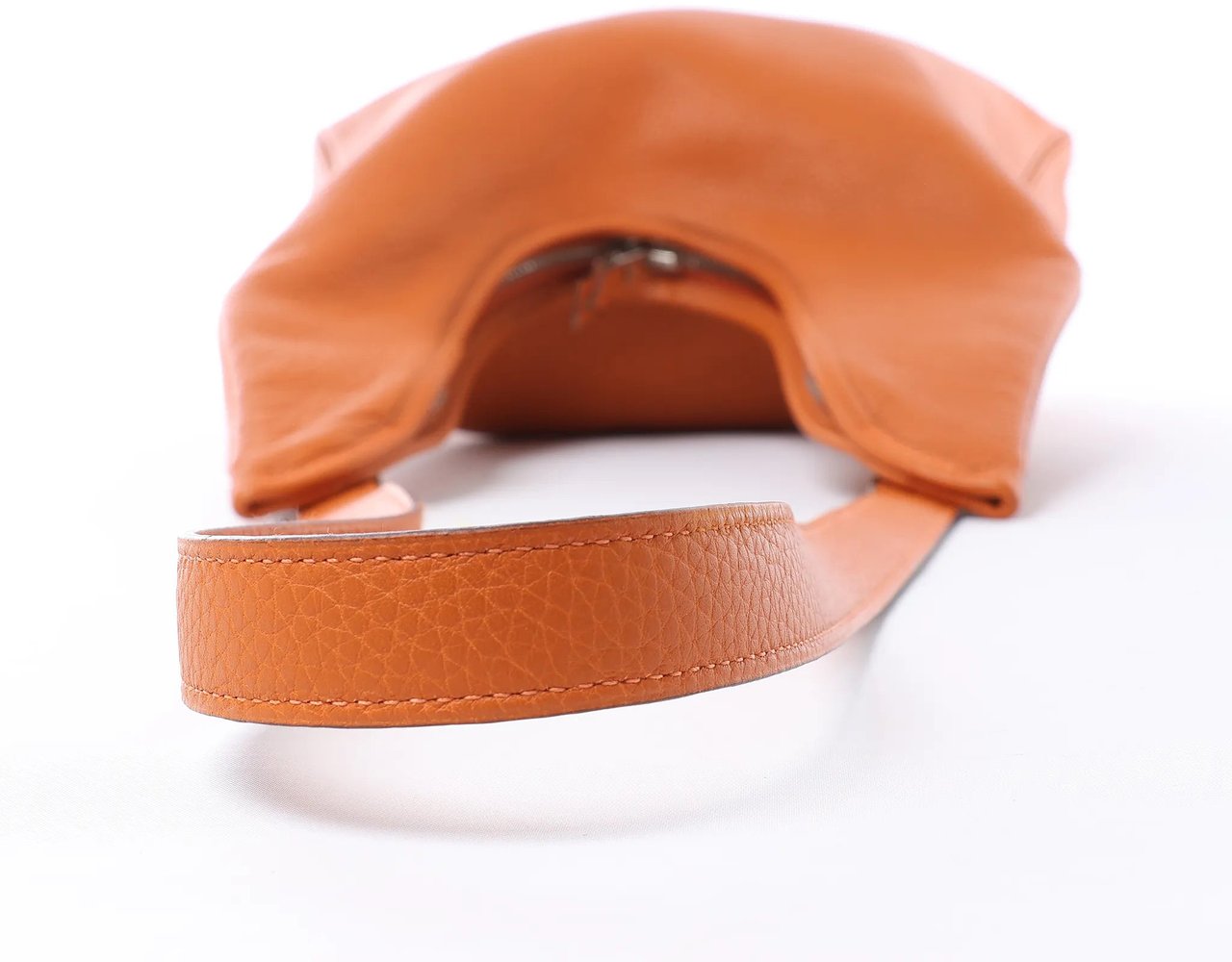 Hermès HERMES Massai PM Taurillon Clemence Leather Shoulder Bag in Orange □J: 2006 Oranje