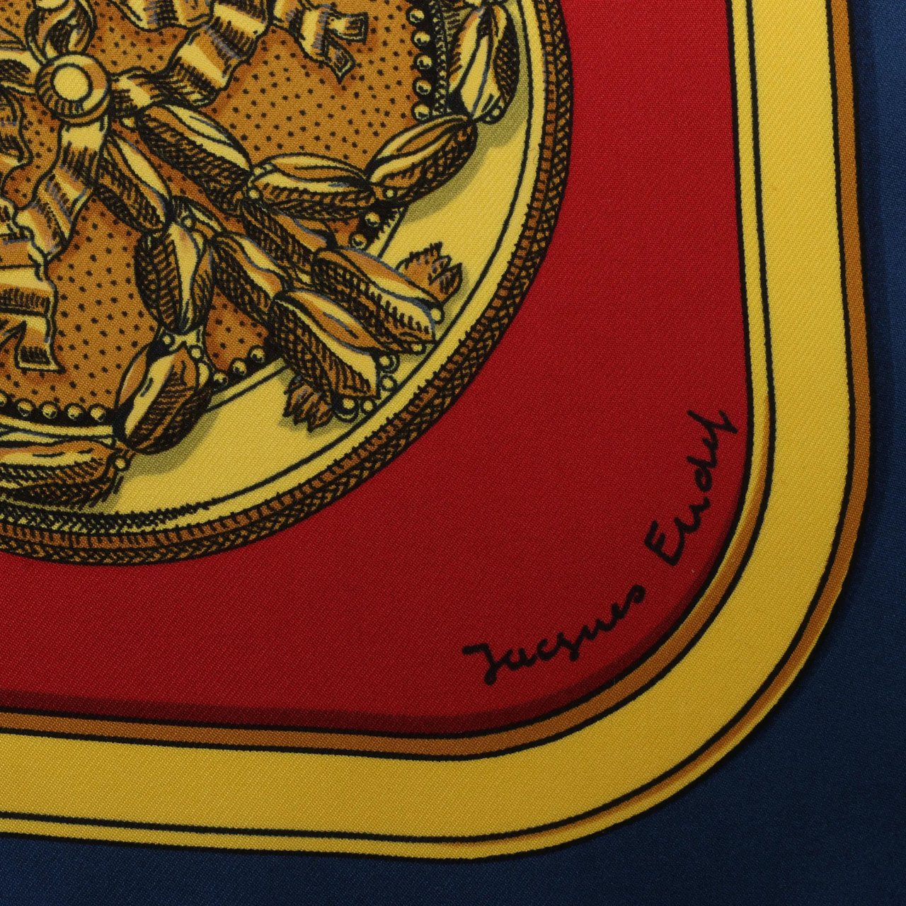 Hermès Carré 90 "GRAND APPARAT" Silk handkerchief in Navy Blue x Red Divers