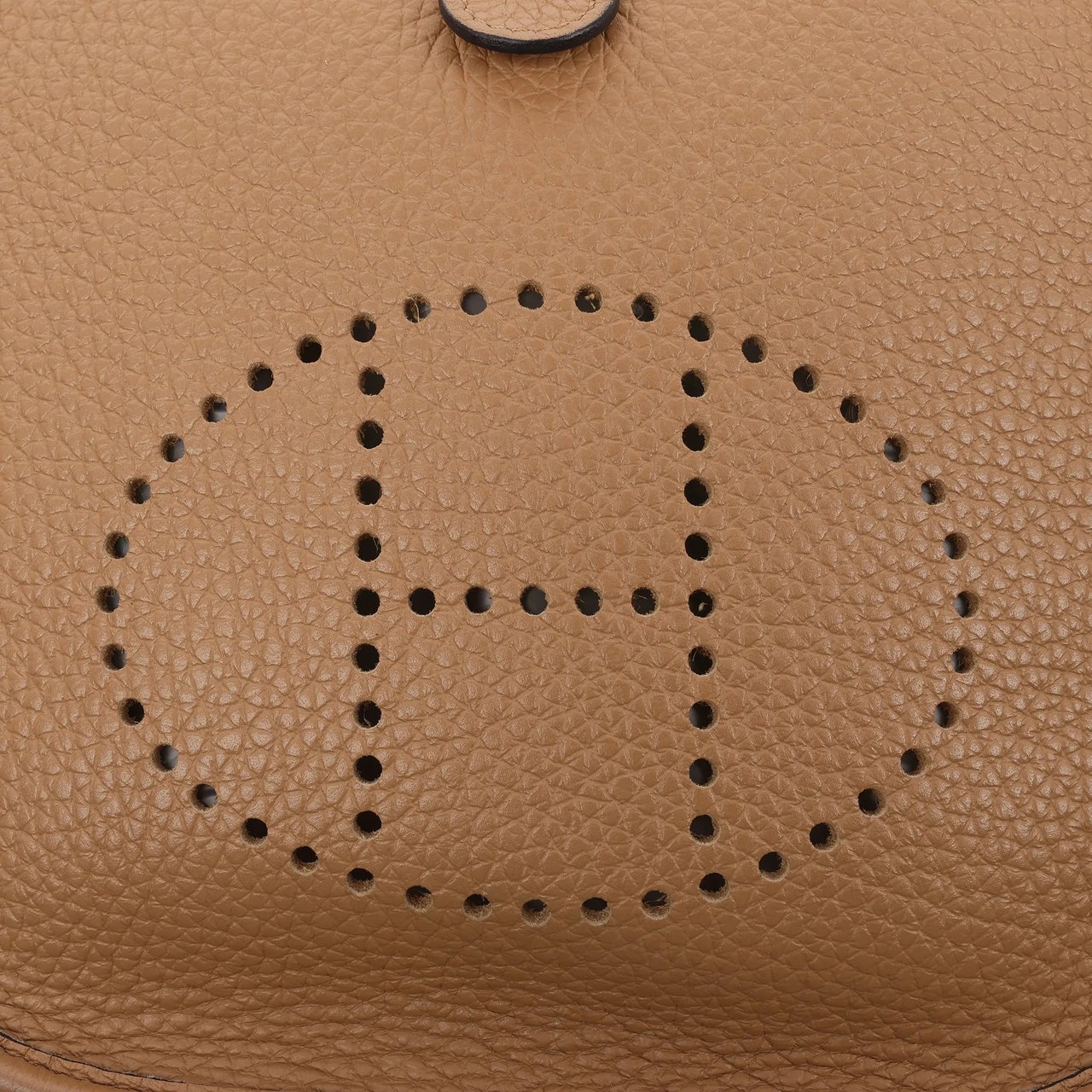 Hermès Evelyne Taurillon Clemence Maxi Quadrille TPM Chai Shoulder bag U:2022 Bruin