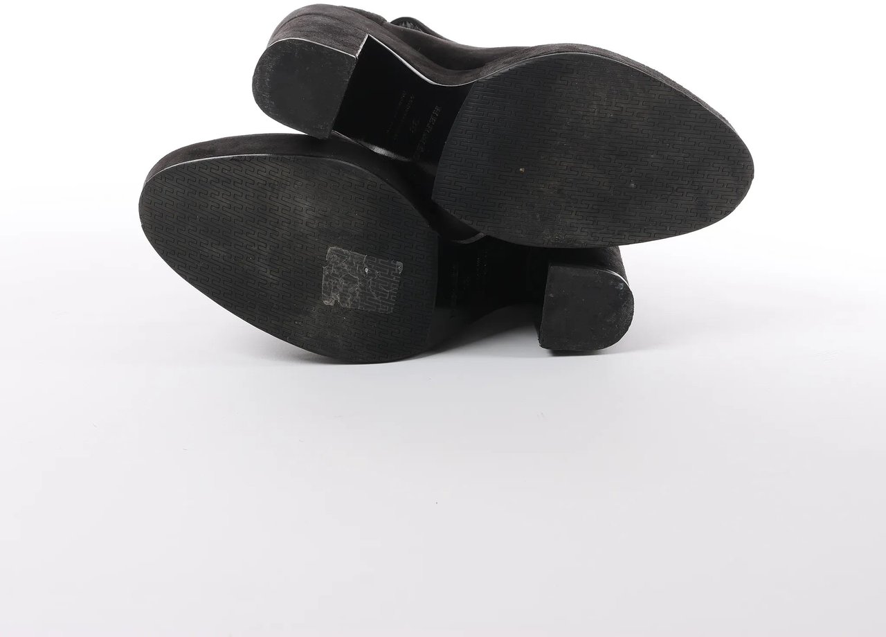 Hermès HERMES Leather & Suede Strap Heels in Black, Size 38 EU Zwart