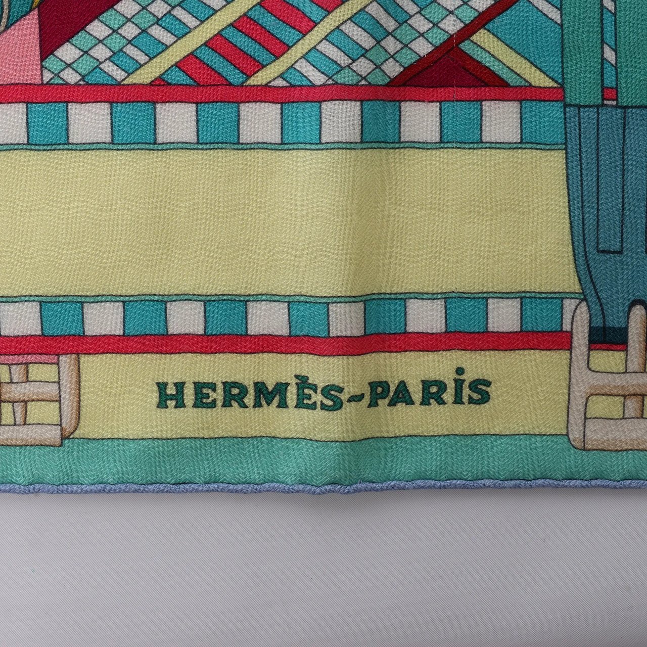 Hermès Carré Geant "SANGLES EN ZIGZAG" Cashmere and Silk Scarf in Green x Purple Divers