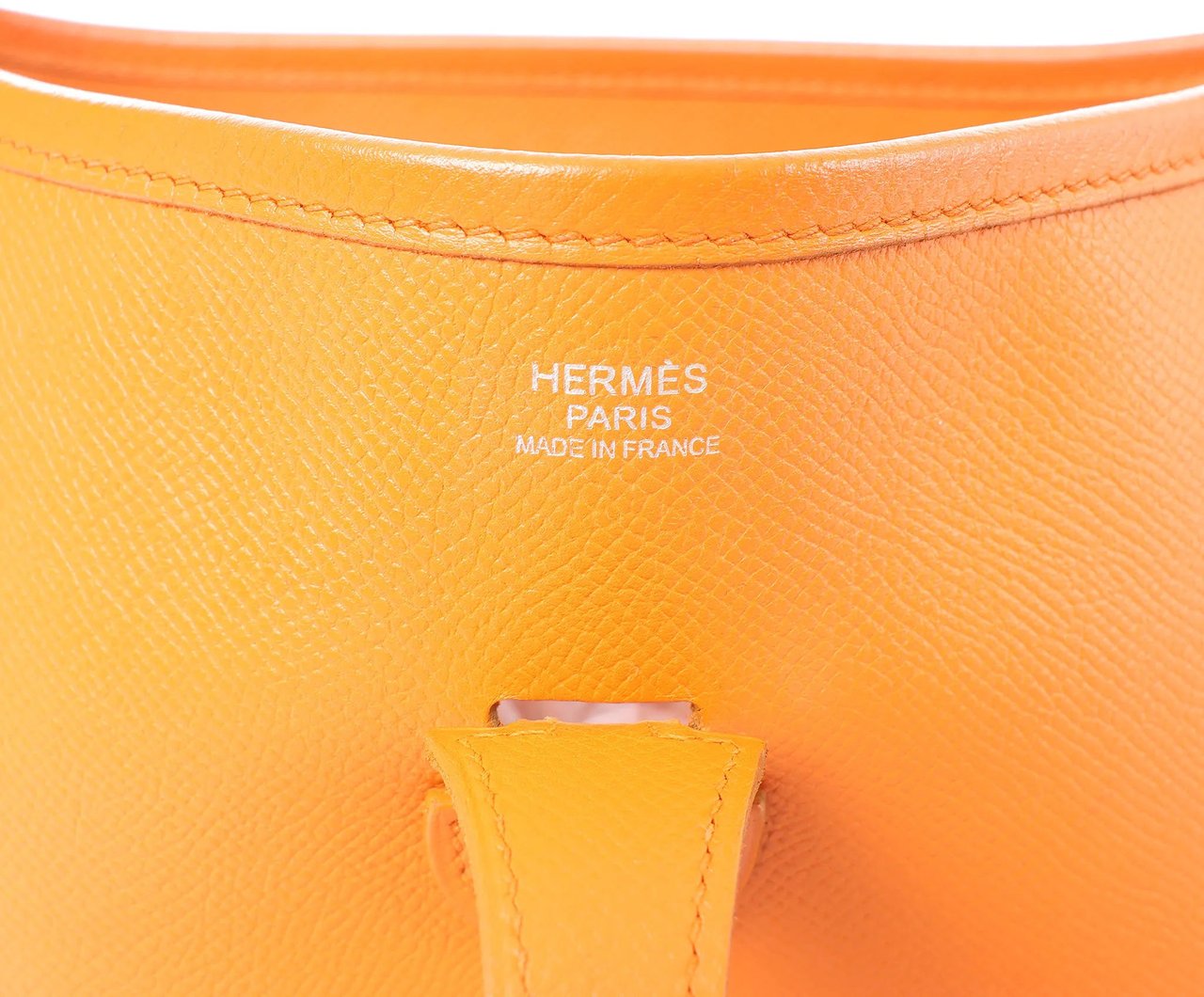 Hermès Hermes Evelyn 1 29 PM Epsom Leather Shoulder Bag in Orange □N:2010 Oranje
