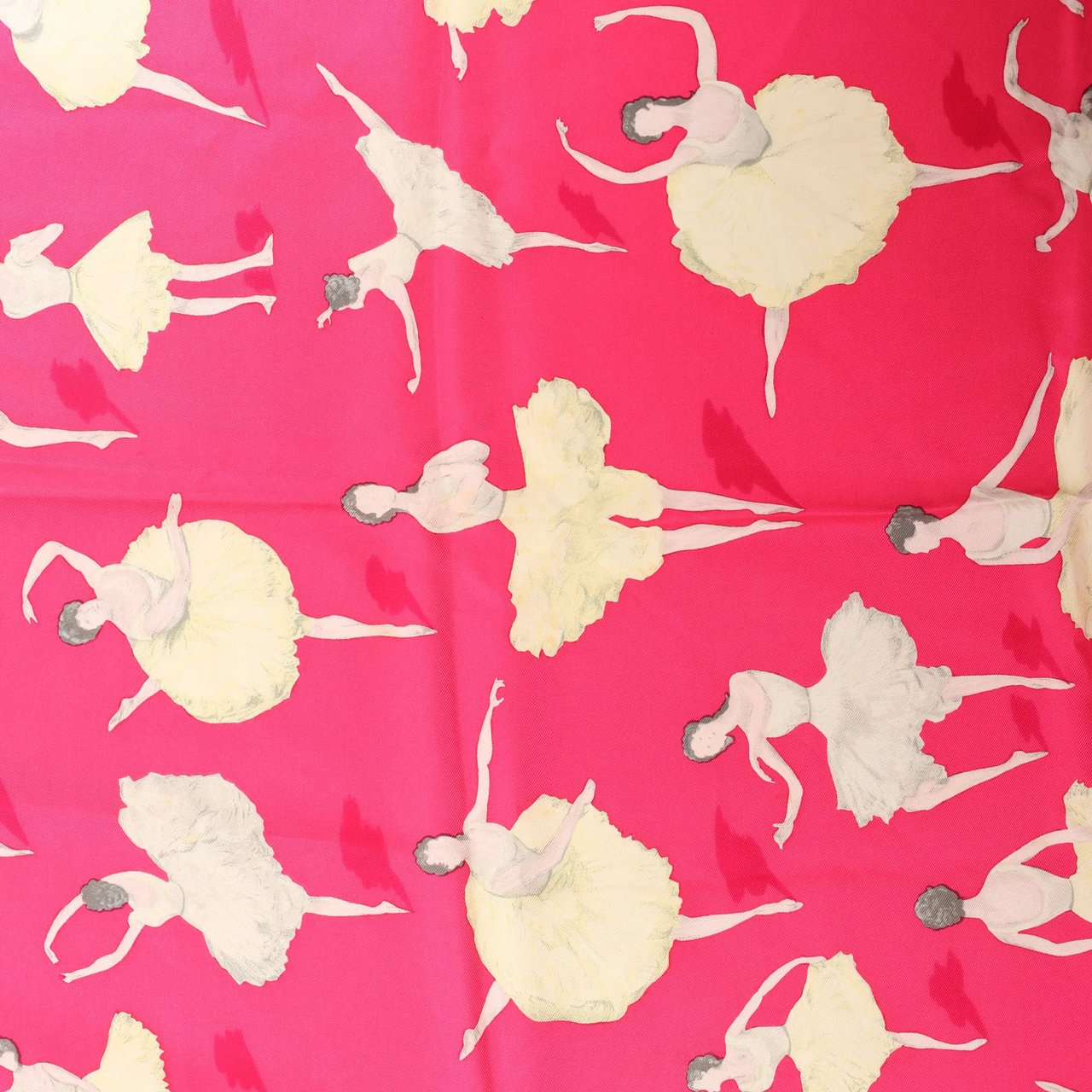 Hermès Carré 90 "La Dance ballet" Silk handkerchief in Pink Roze