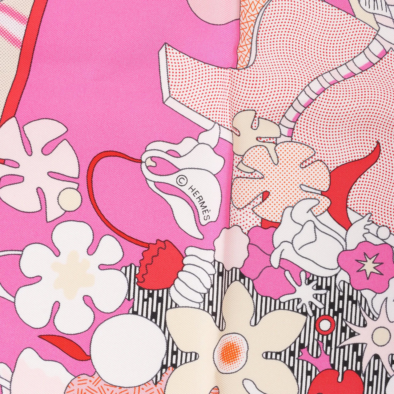Hermès Carré 90 "CA DECOIFFE" Silk handkerchief in Pink Divers