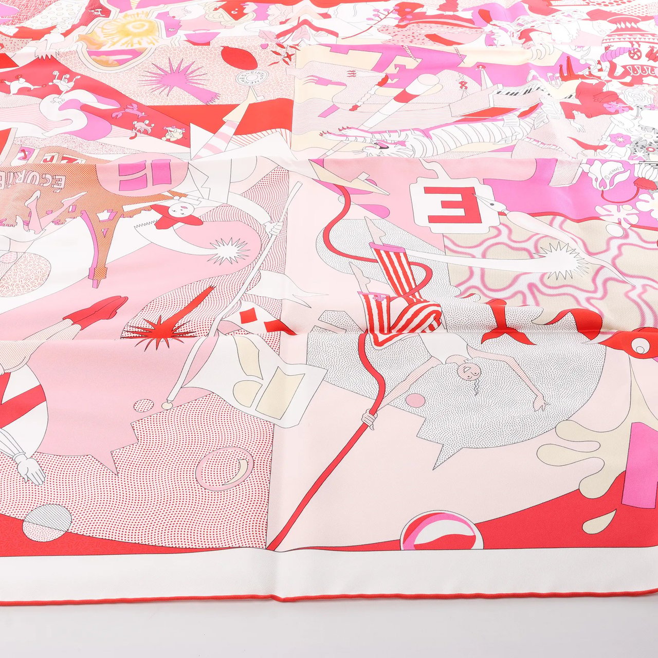 Hermès Carré 90 "CA DECOIFFE" Silk handkerchief in Pink Divers